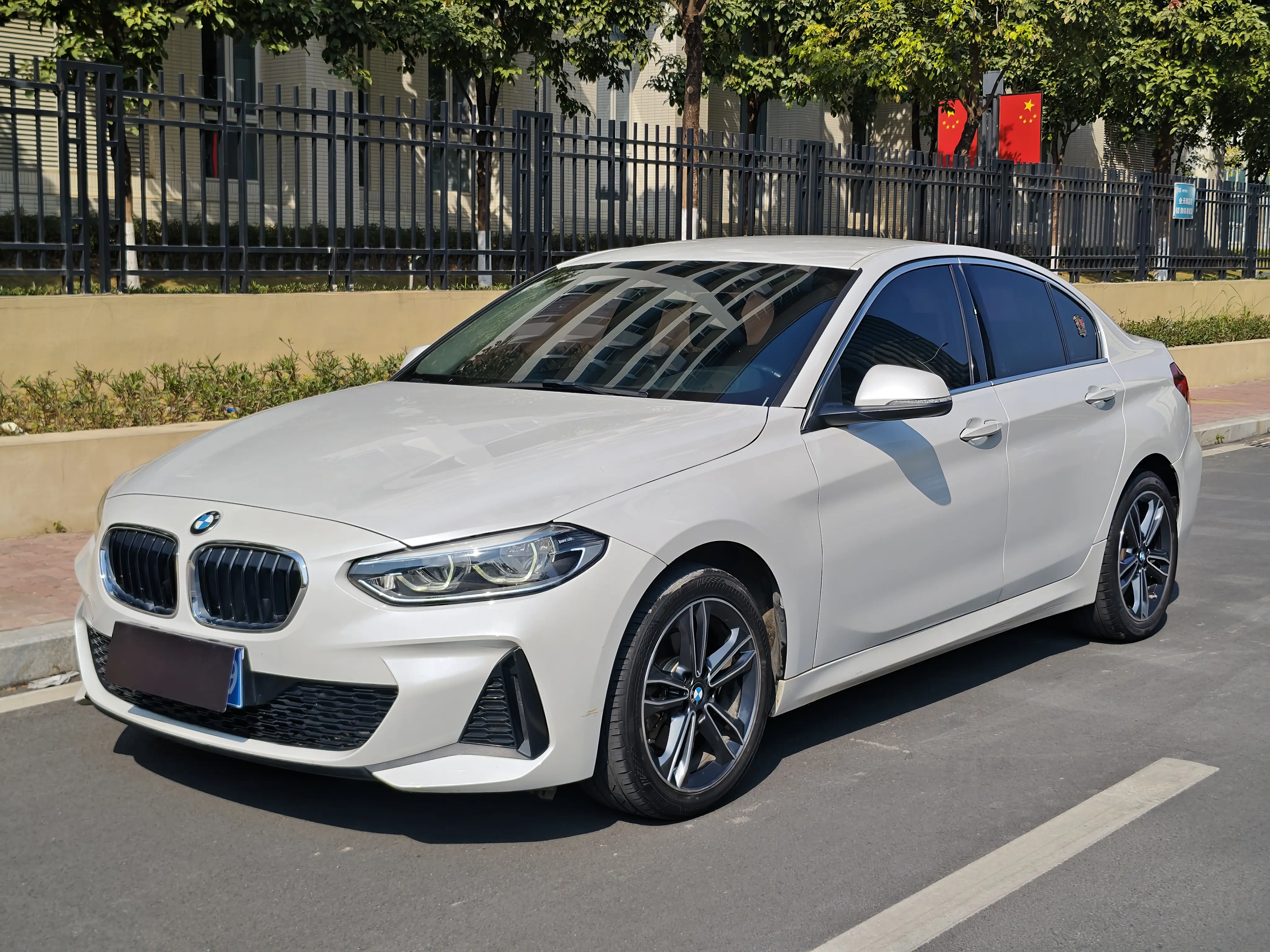 BMW 1 Series  из Китая