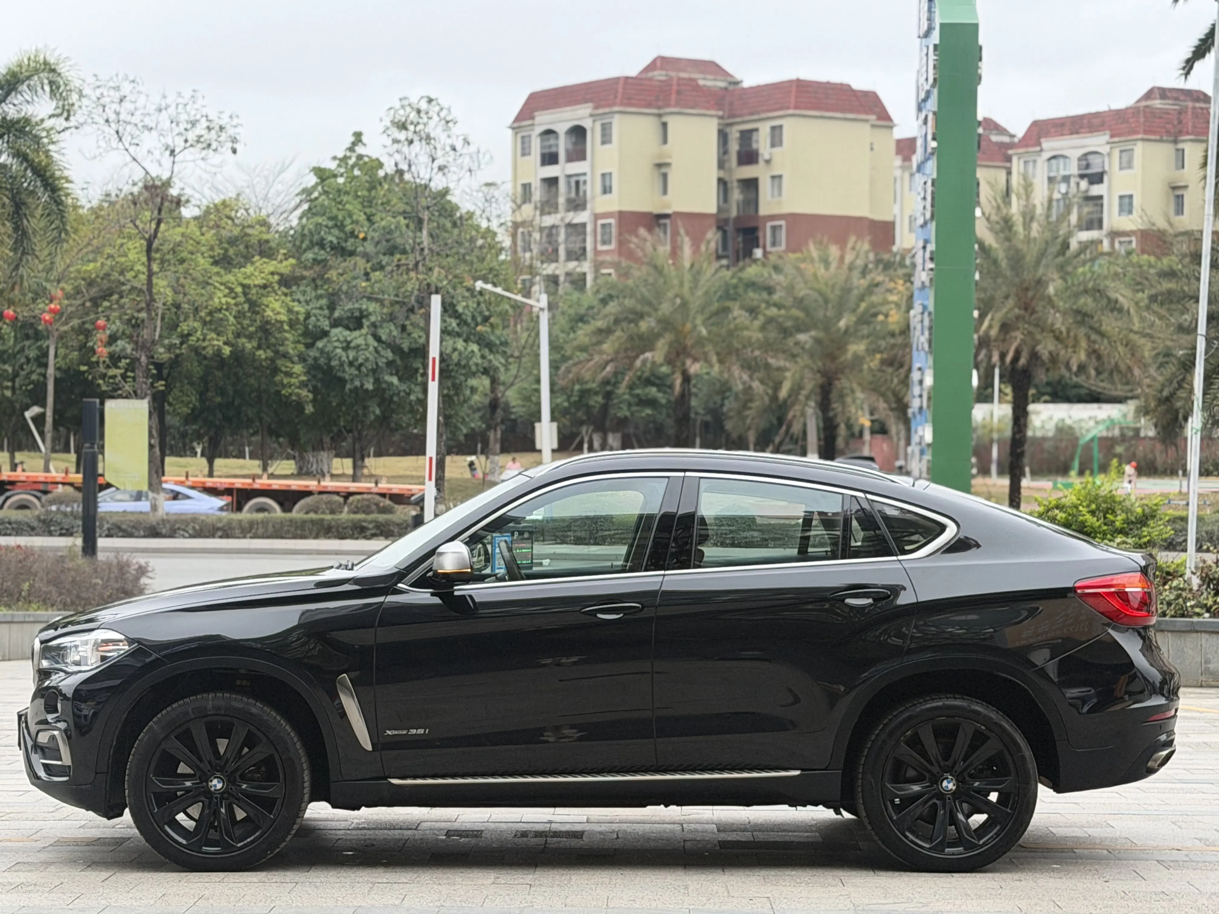BMW X6  из Китая