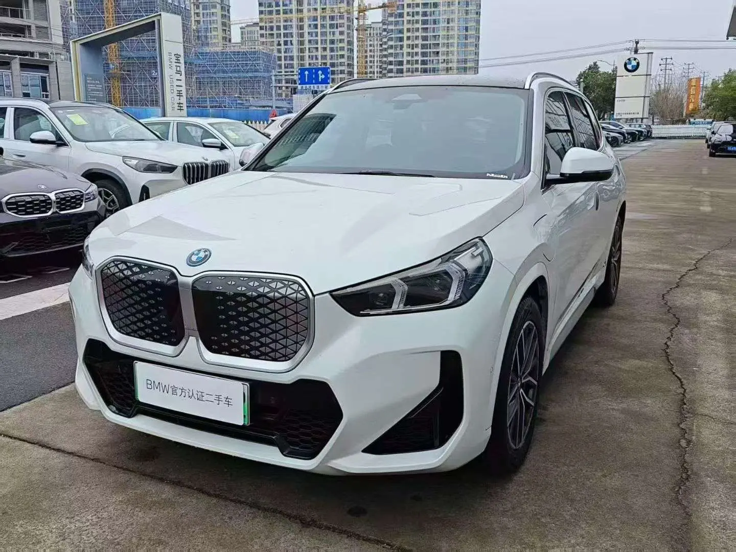 BMW iX1  из Китая
