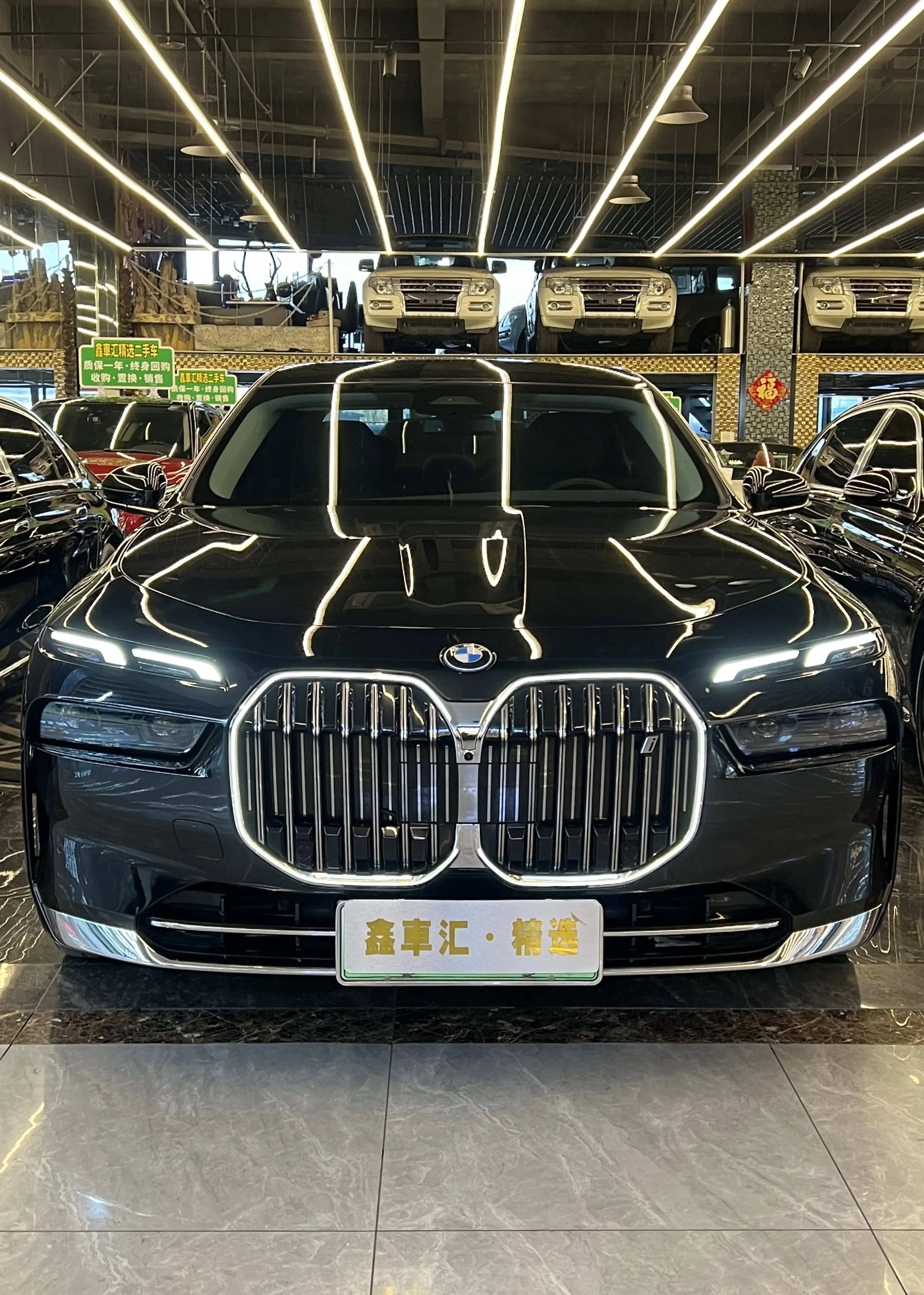 BMW i7  из Китая