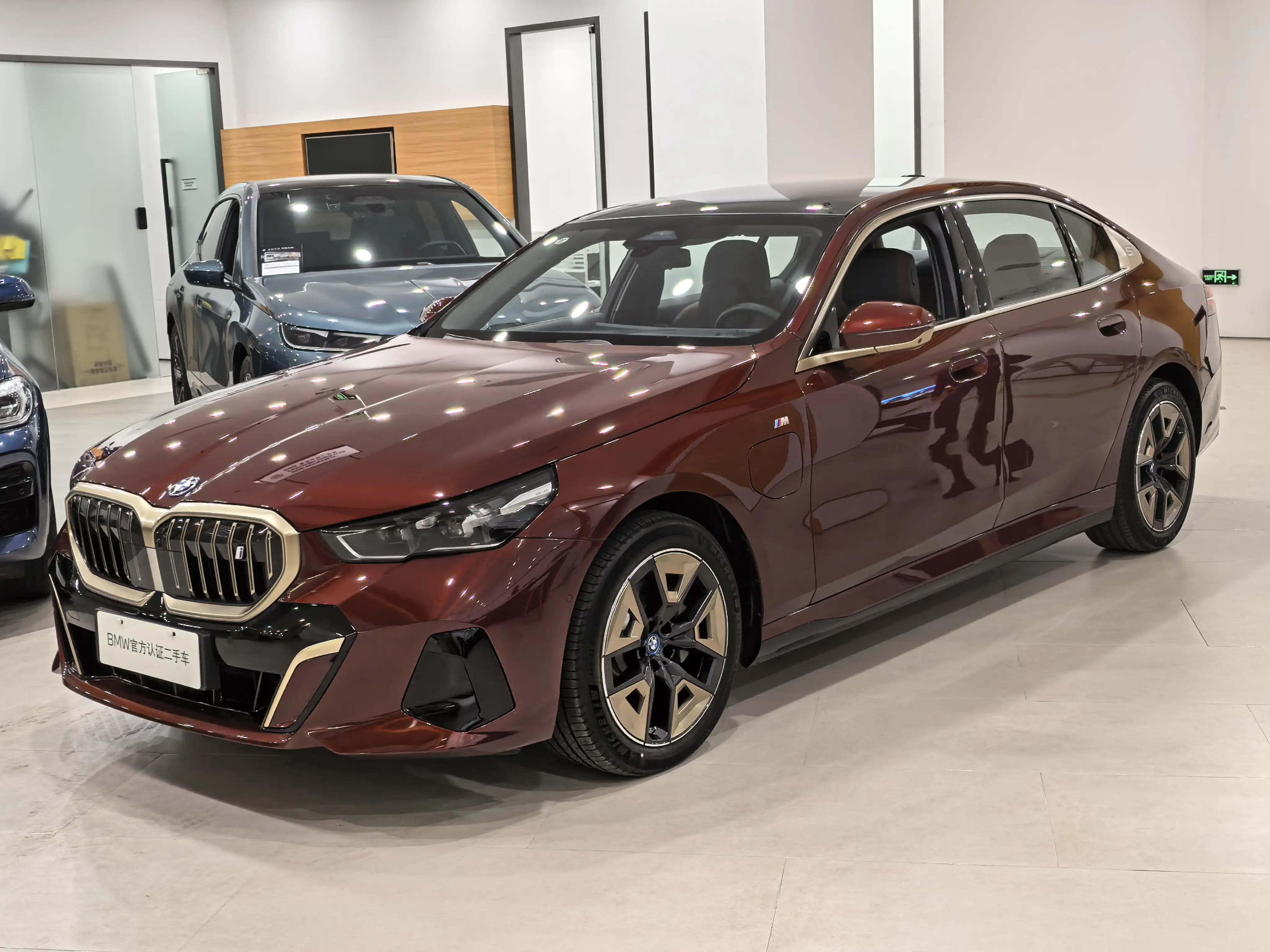 BMW i5