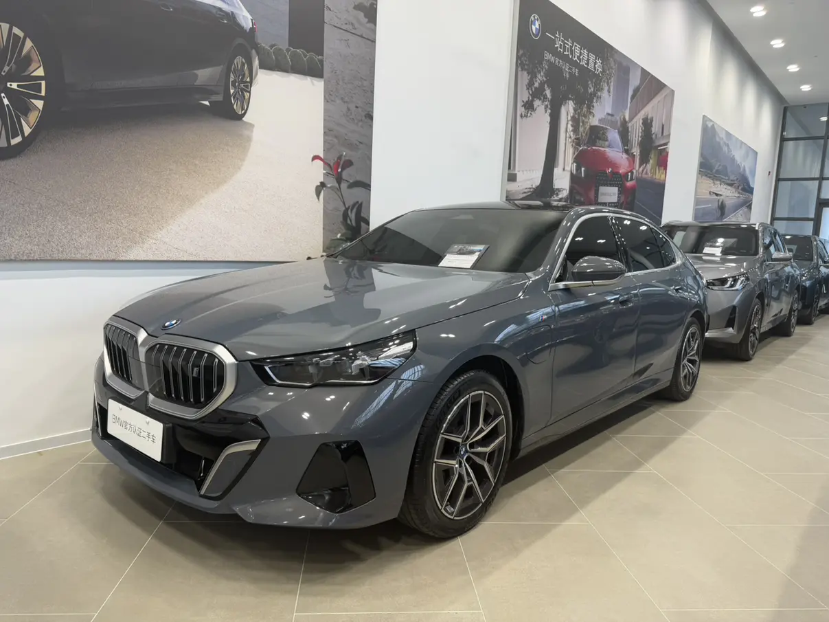 BMW i5  из Китая