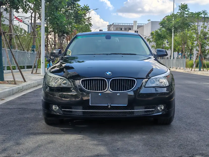 BMW 5 Series  из Китая