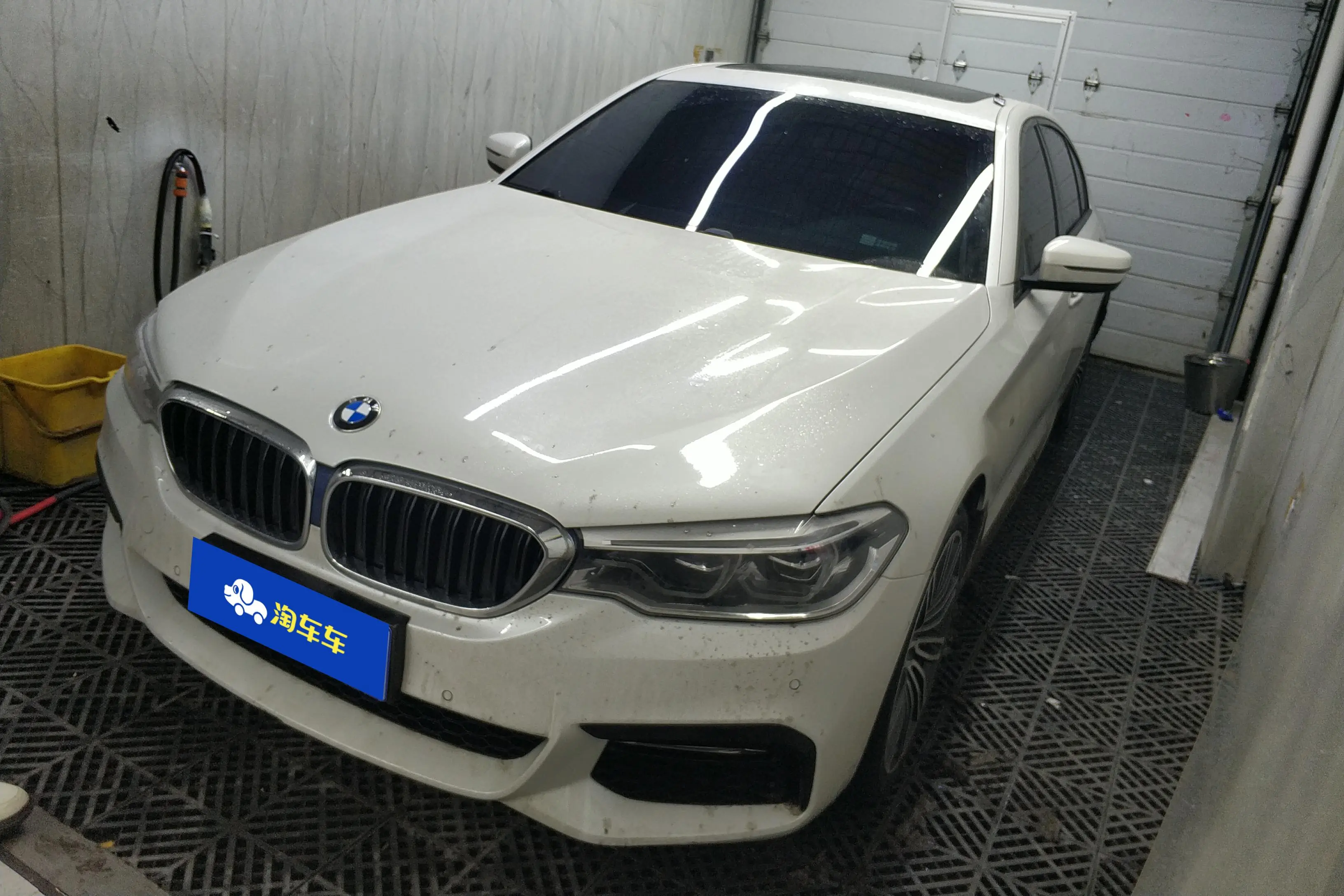 BMW 5 Series  из Китая