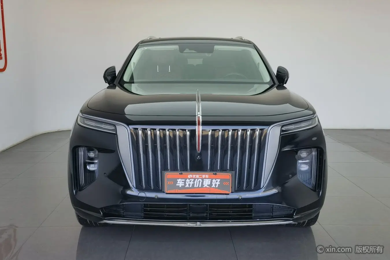 Hongqi E-HS9  из Китая