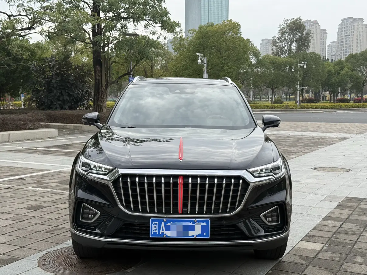 Hongqi HS5  из Китая