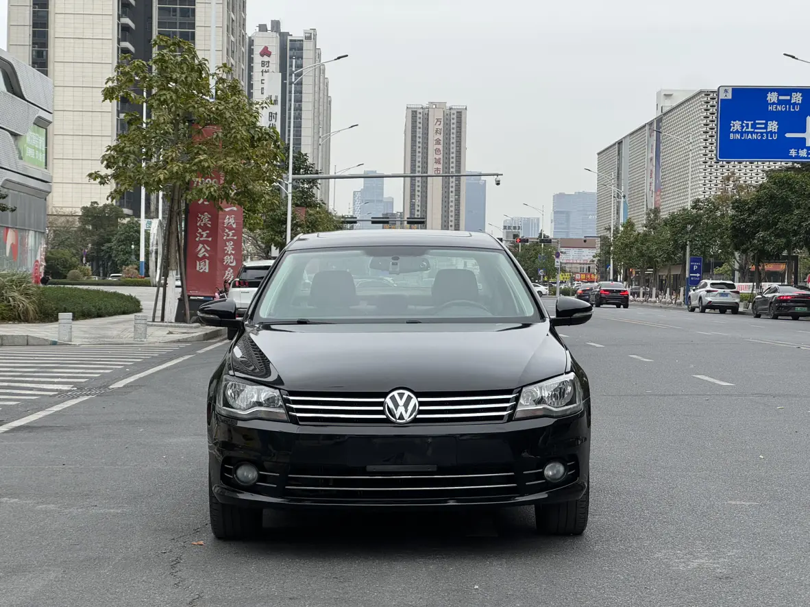 Volkswagen Bora  из Китая