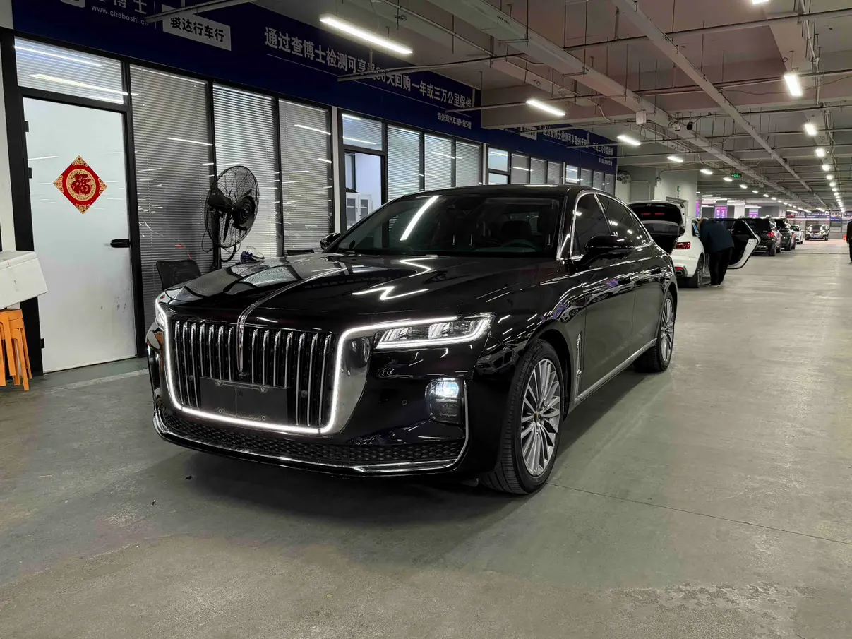 Hongqi H9  из Китая