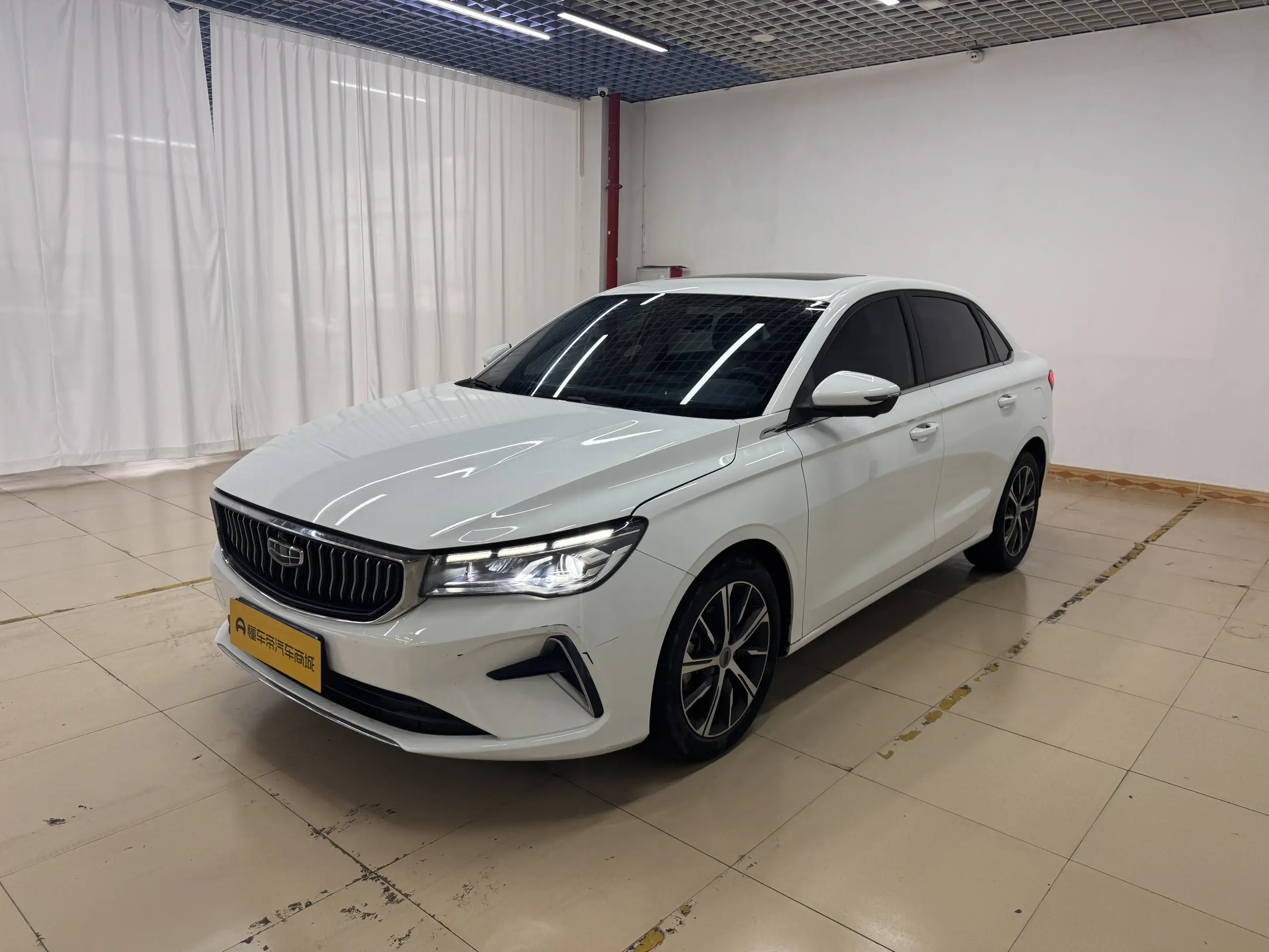 Geely Emgrand  из Китая