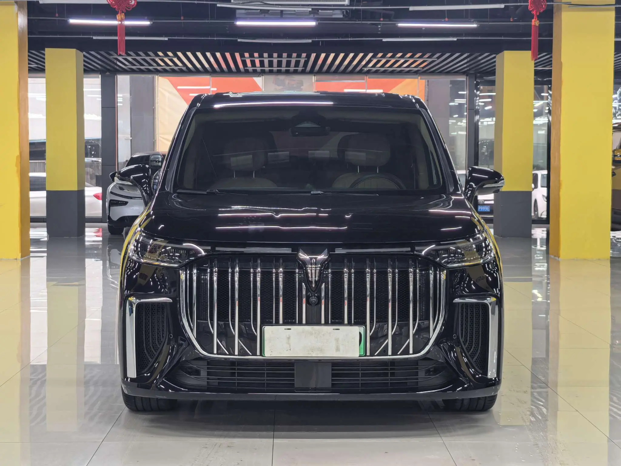 Voyah Lantu Dreamer PHEV  из Китая