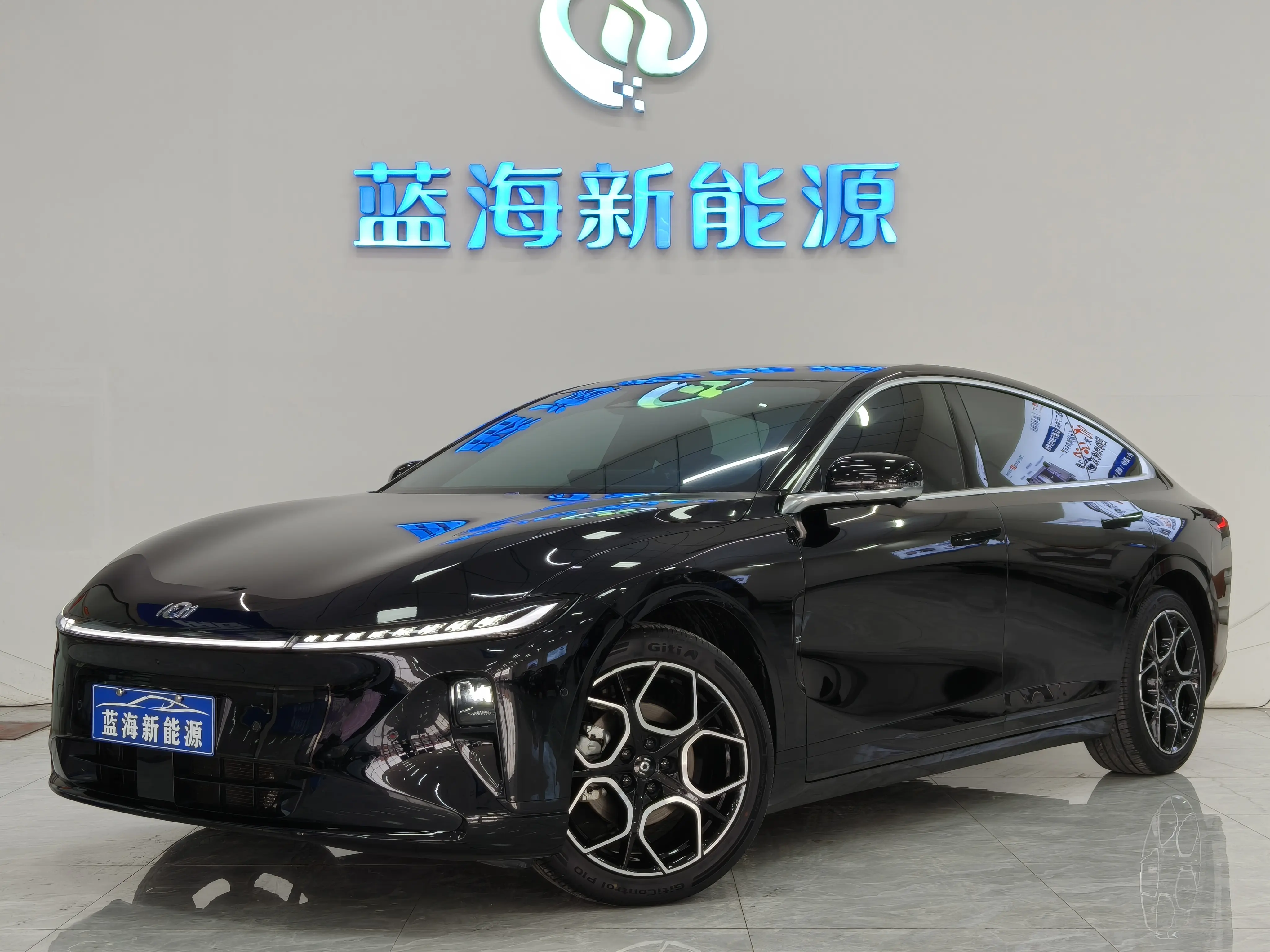 Changan Qiyuan A07  из Китая