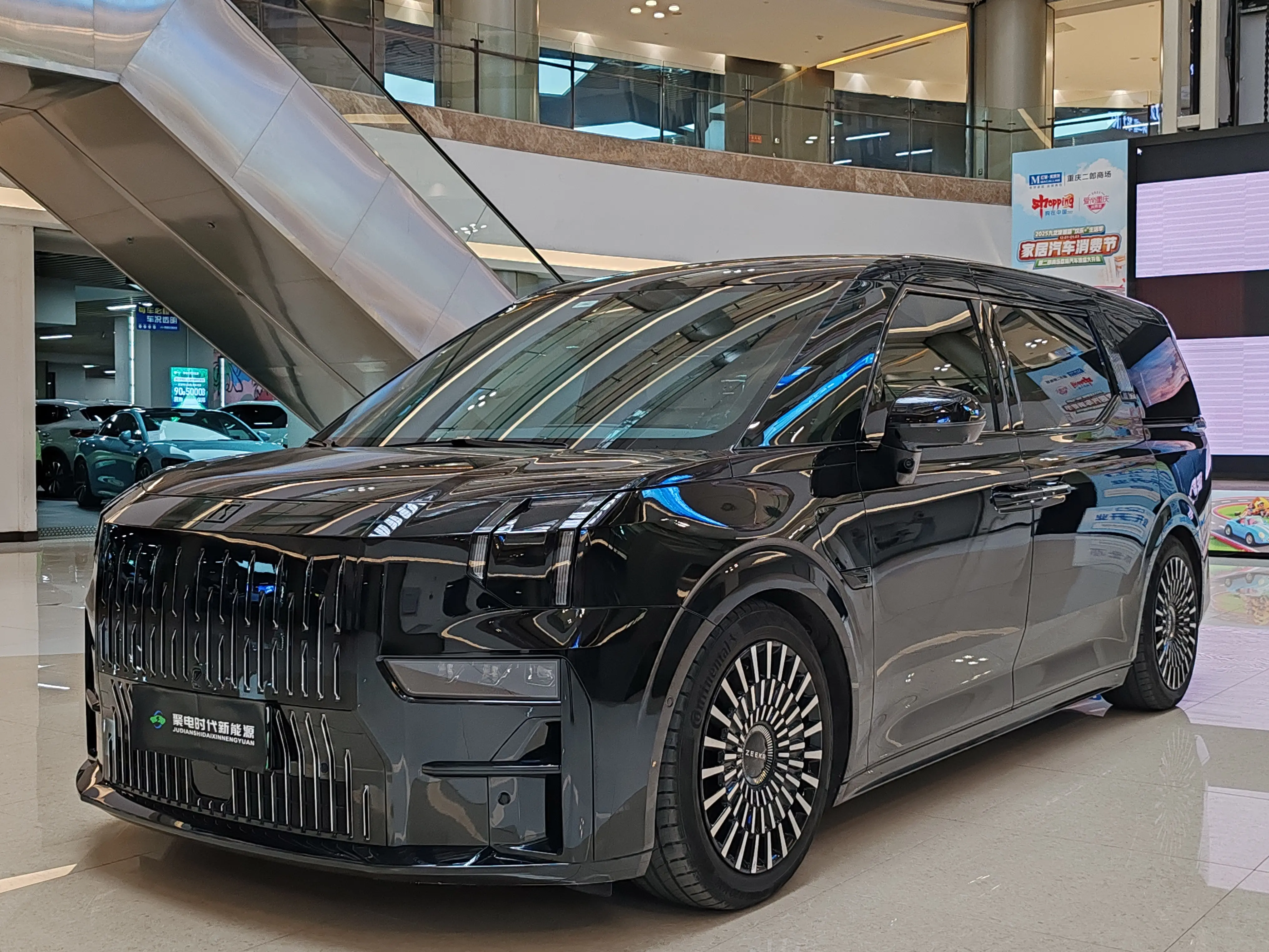 ZEEKR 009  из Китая