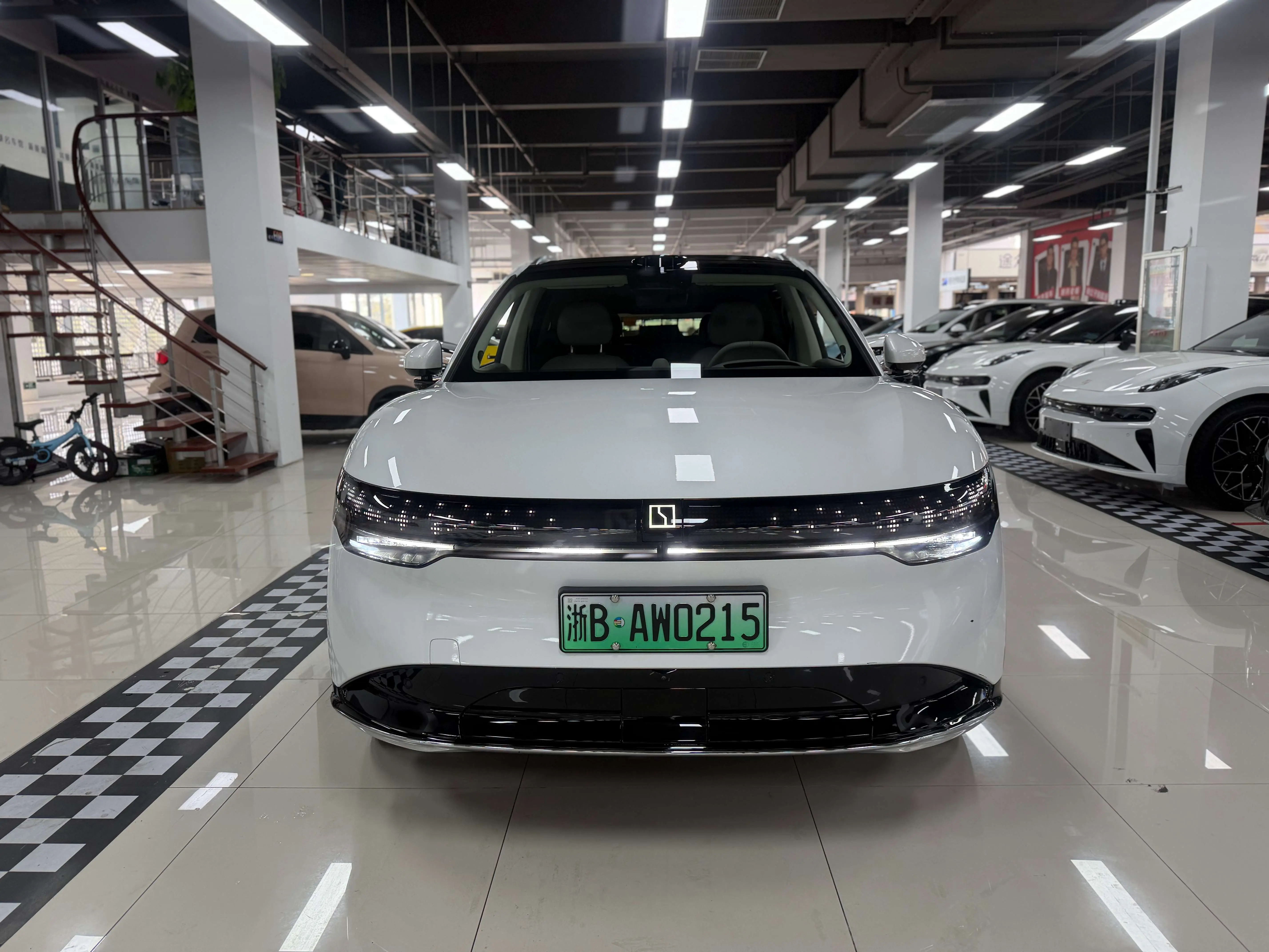 ZEEKR 7X  из Китая