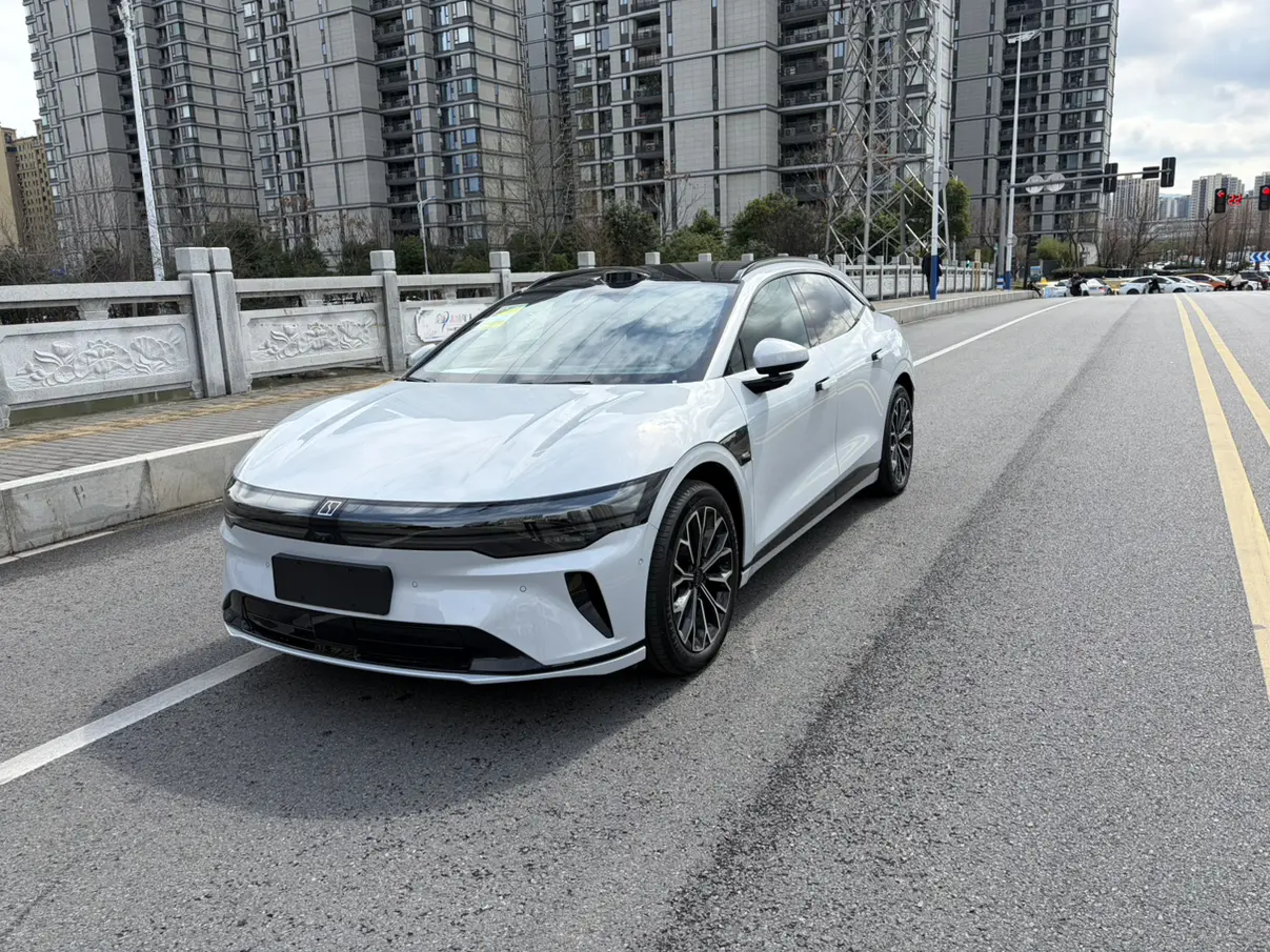 ZEEKR 007GT  из Китая