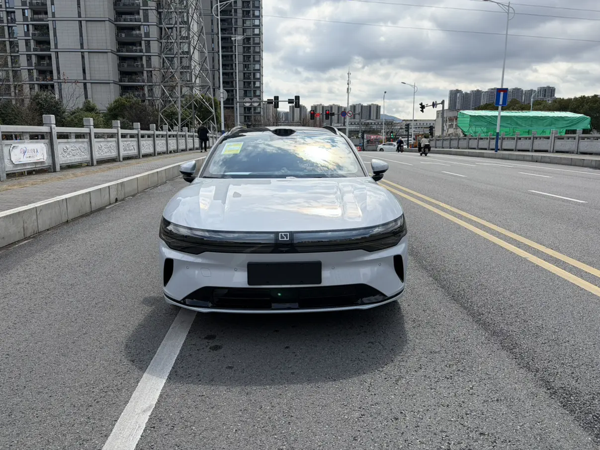 ZEEKR 007GT  из Китая