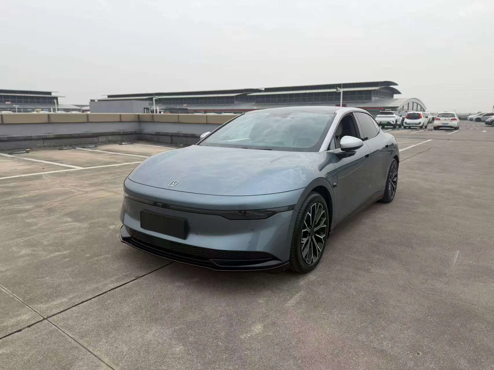 ZEEKR 007  из Китая