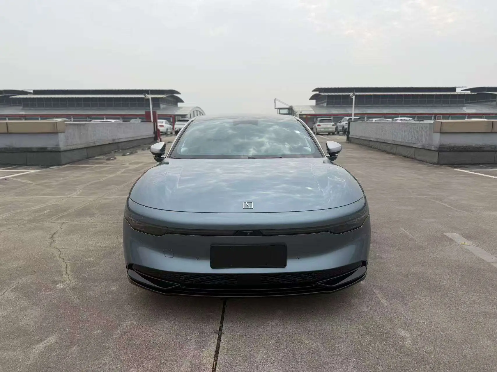 ZEEKR 007  из Китая