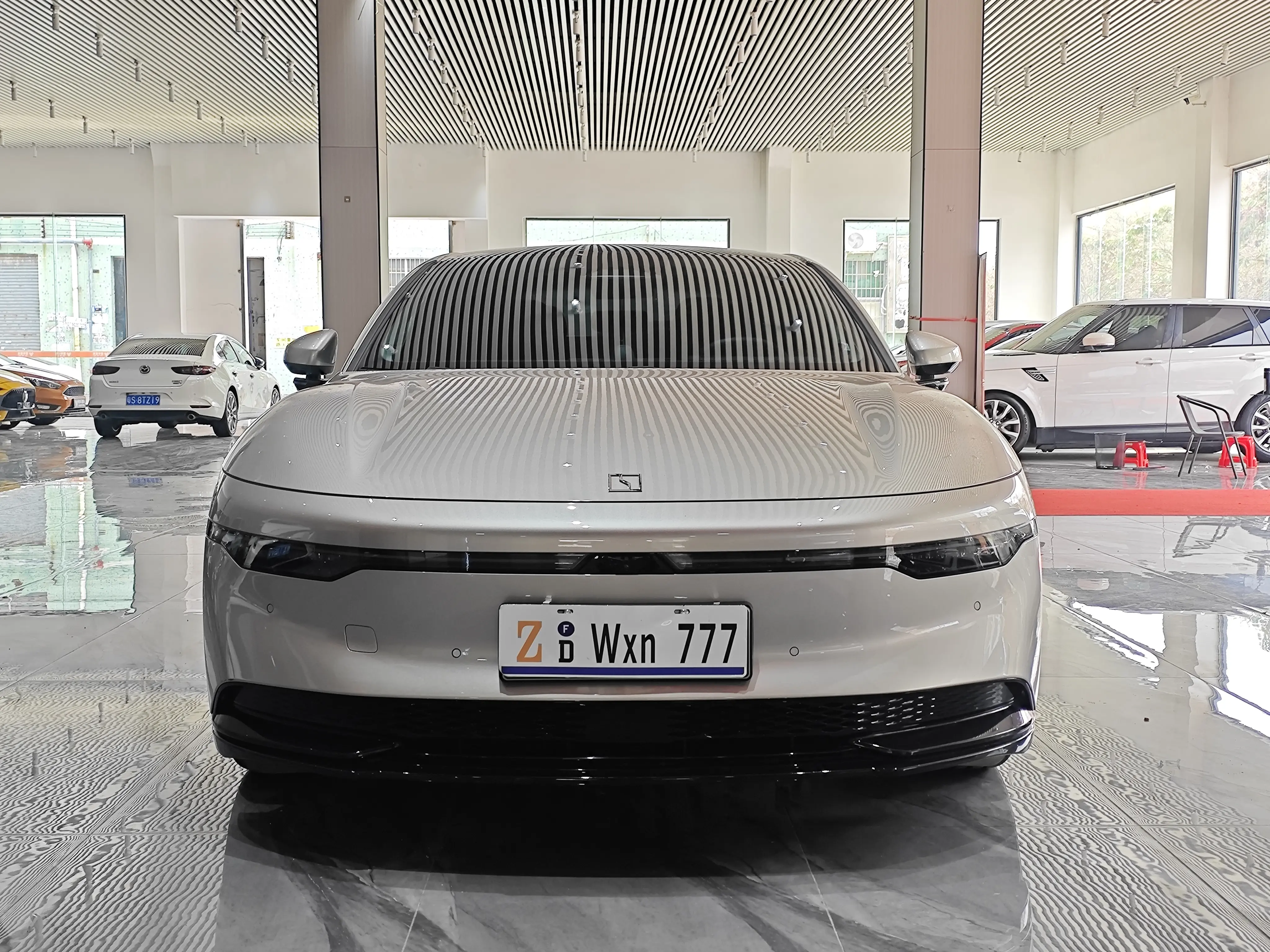 ZEEKR 007  из Китая