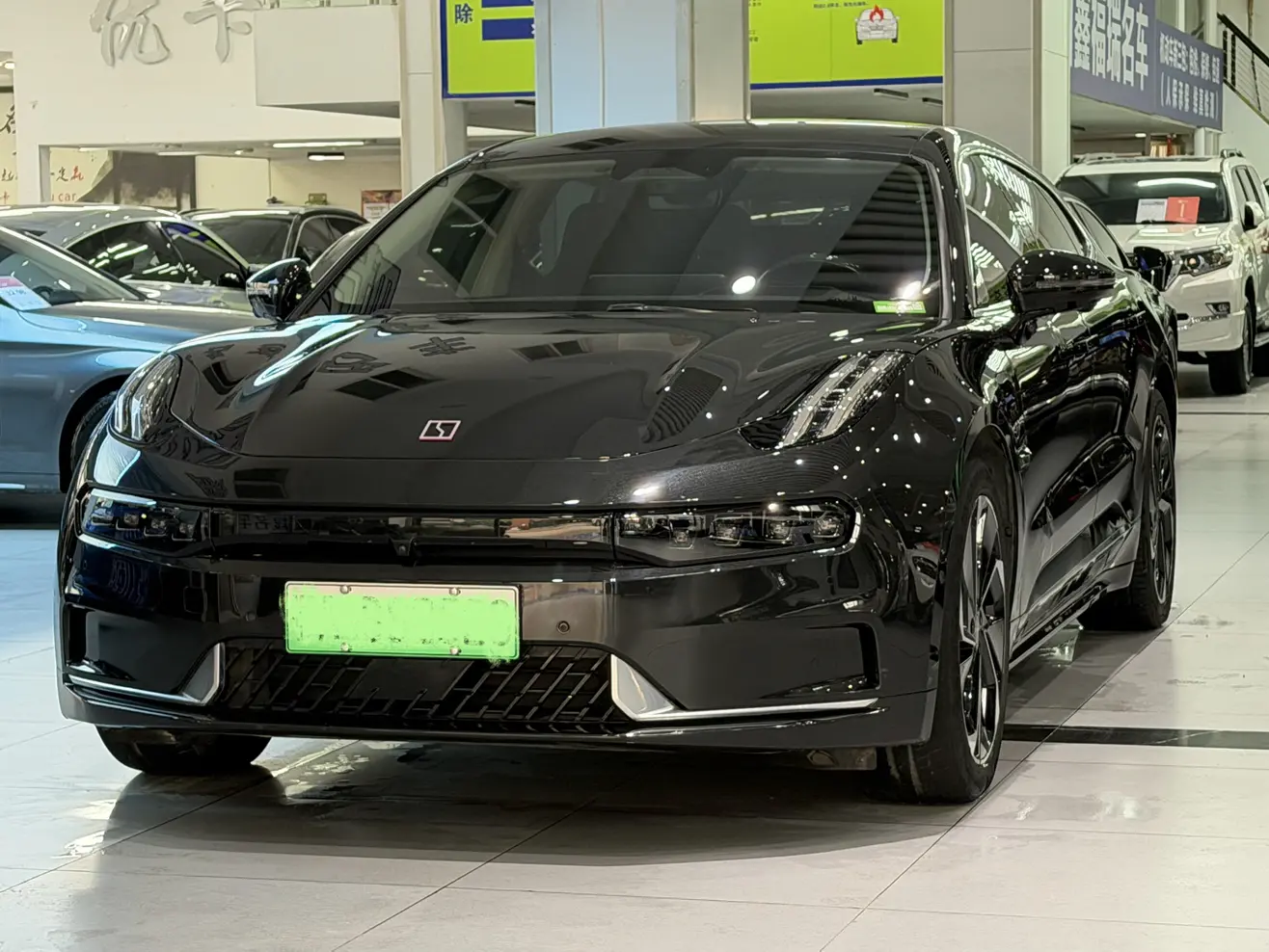 ZEEKR 001  из Китая