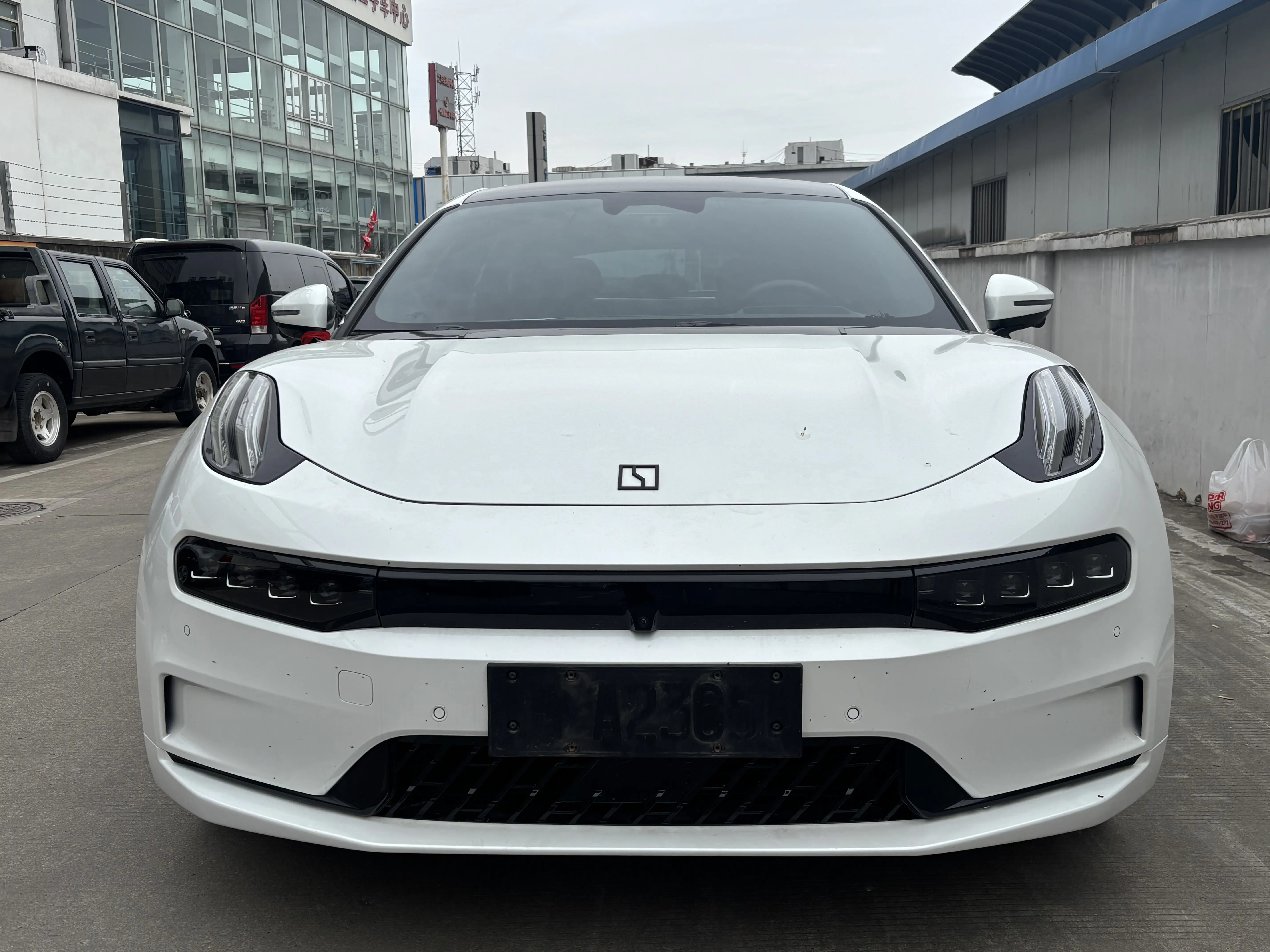 ZEEKR 001  из Китая