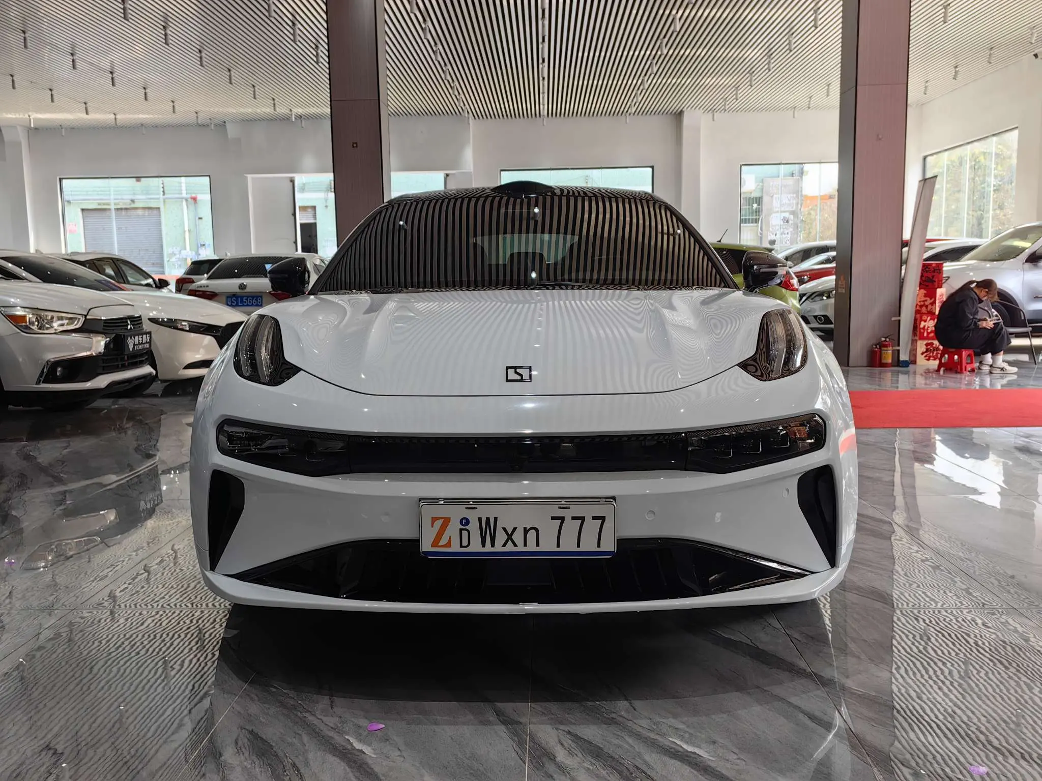 ZEEKR 001  из Китая