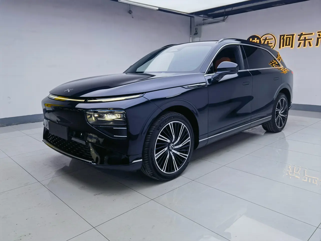 Xpeng G9  из Китая