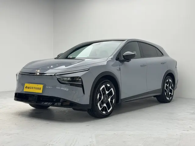 Xpeng G7  из Китая