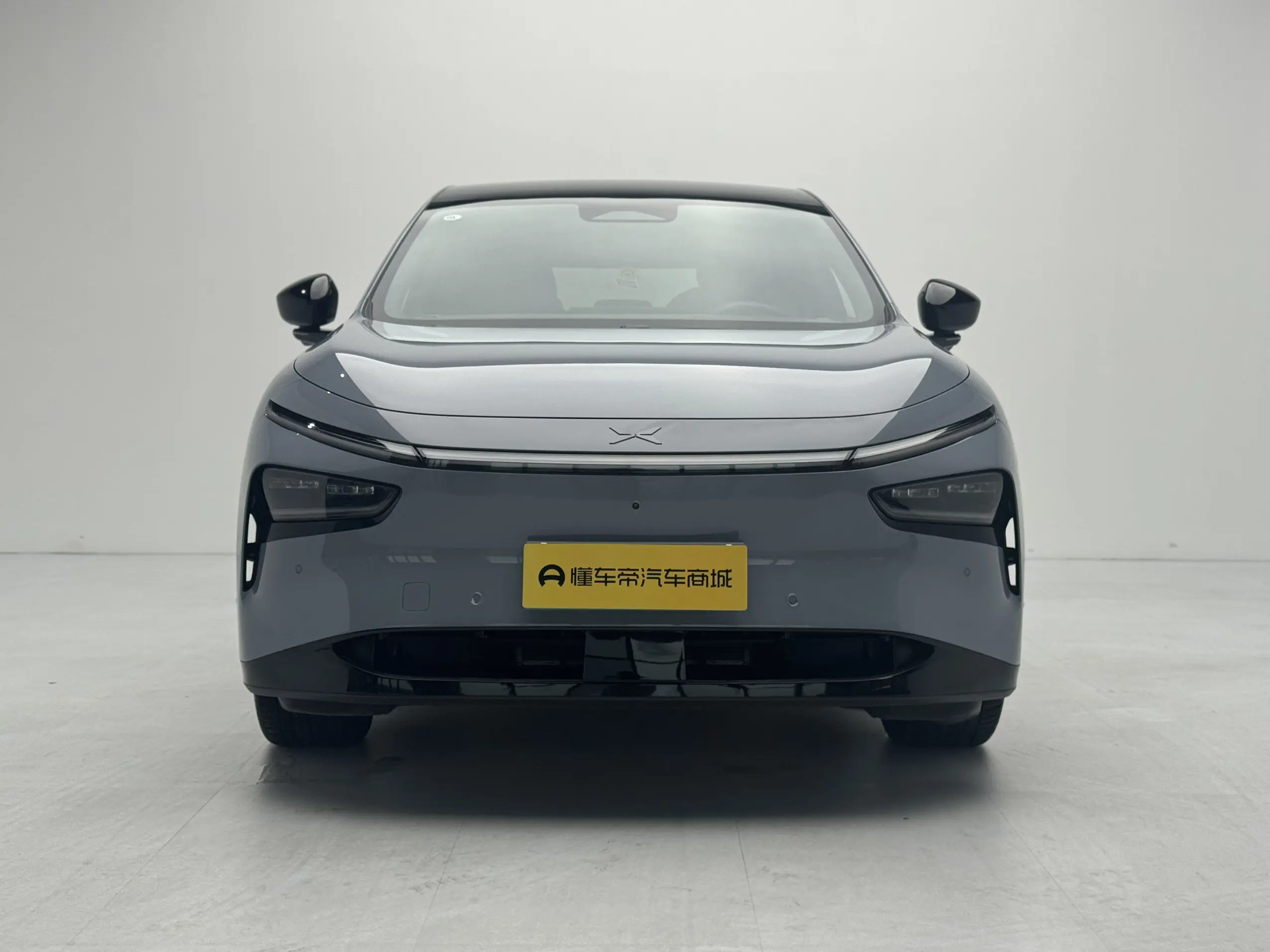 Xpeng G7  из Китая