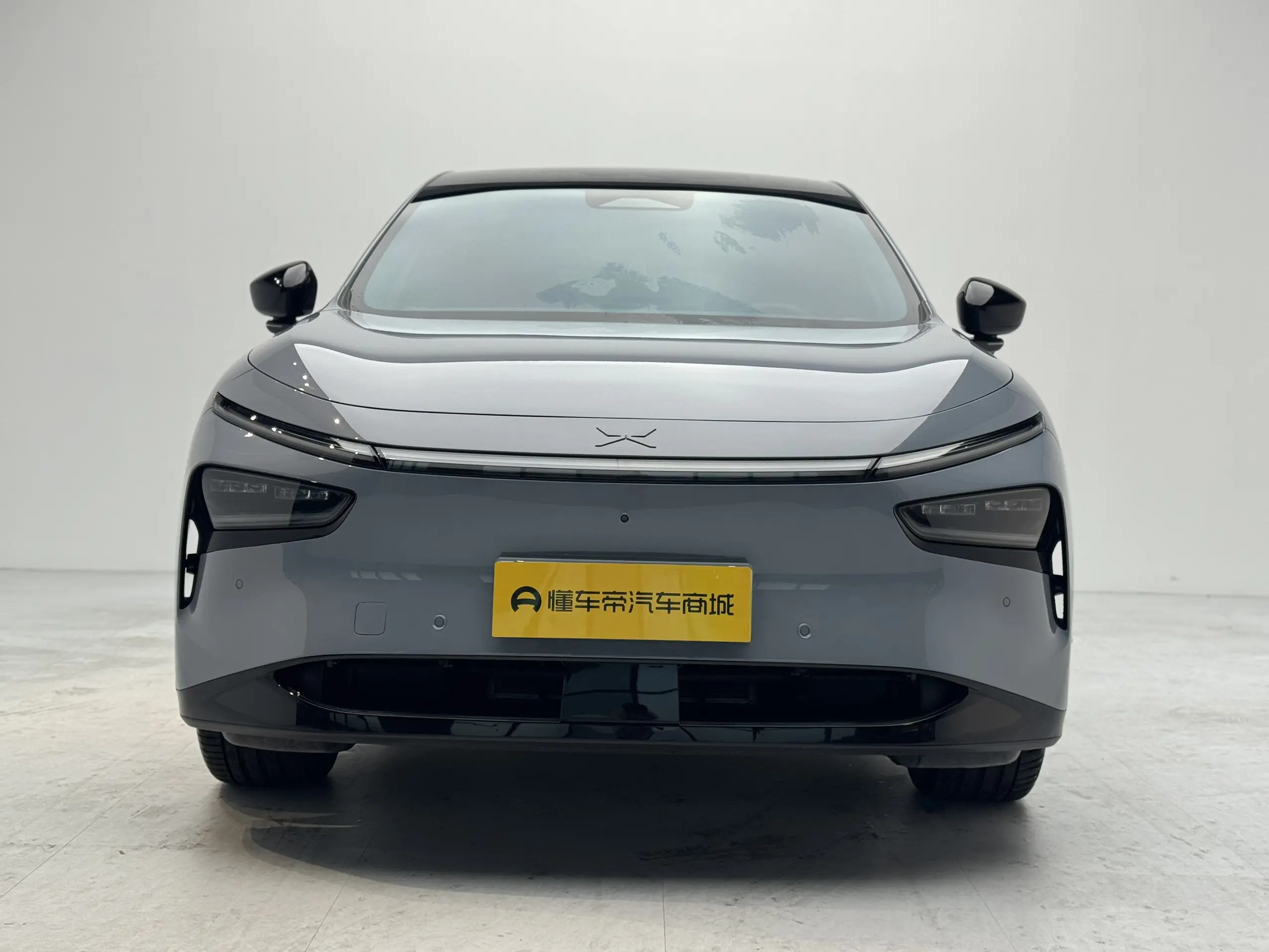 Xpeng G7  из Китая