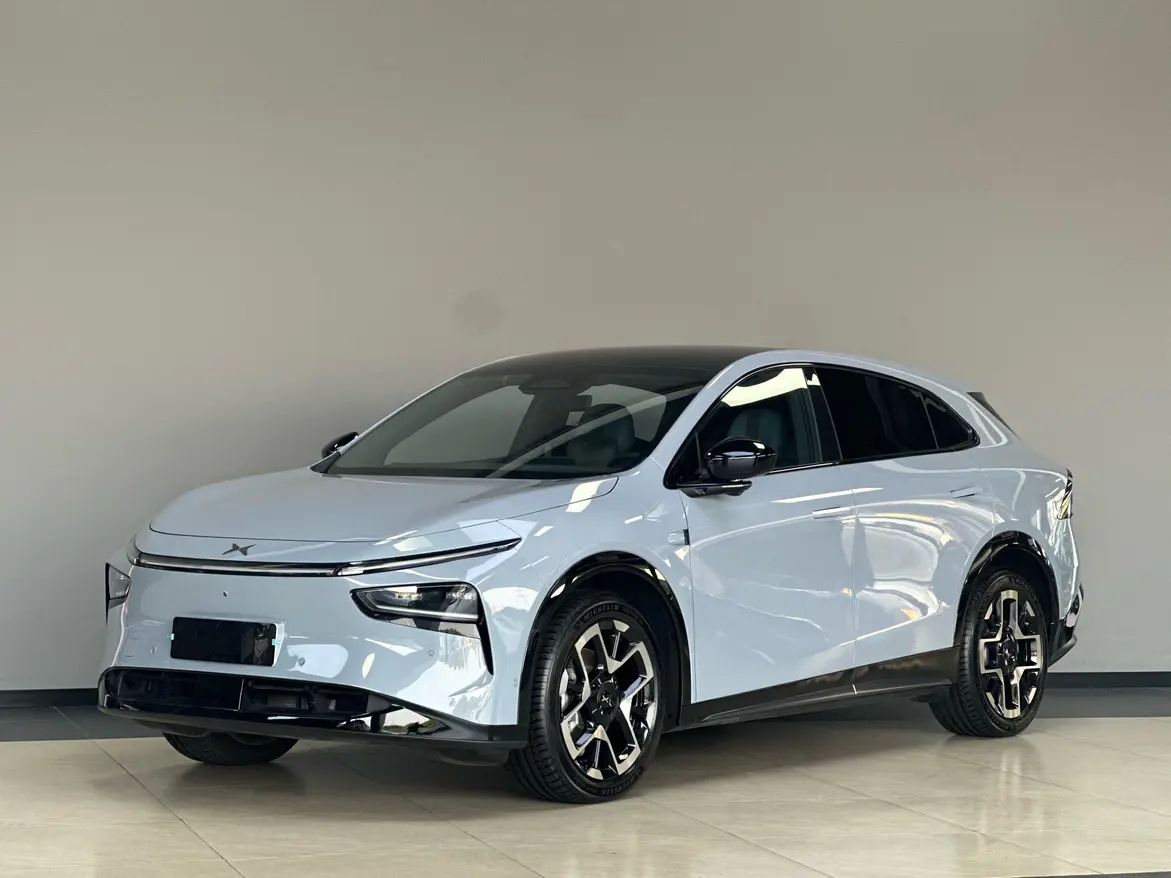 Xpeng G7  из Китая