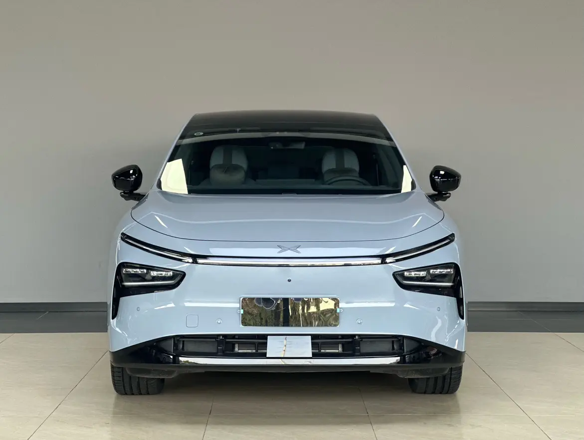 Xpeng G7  из Китая