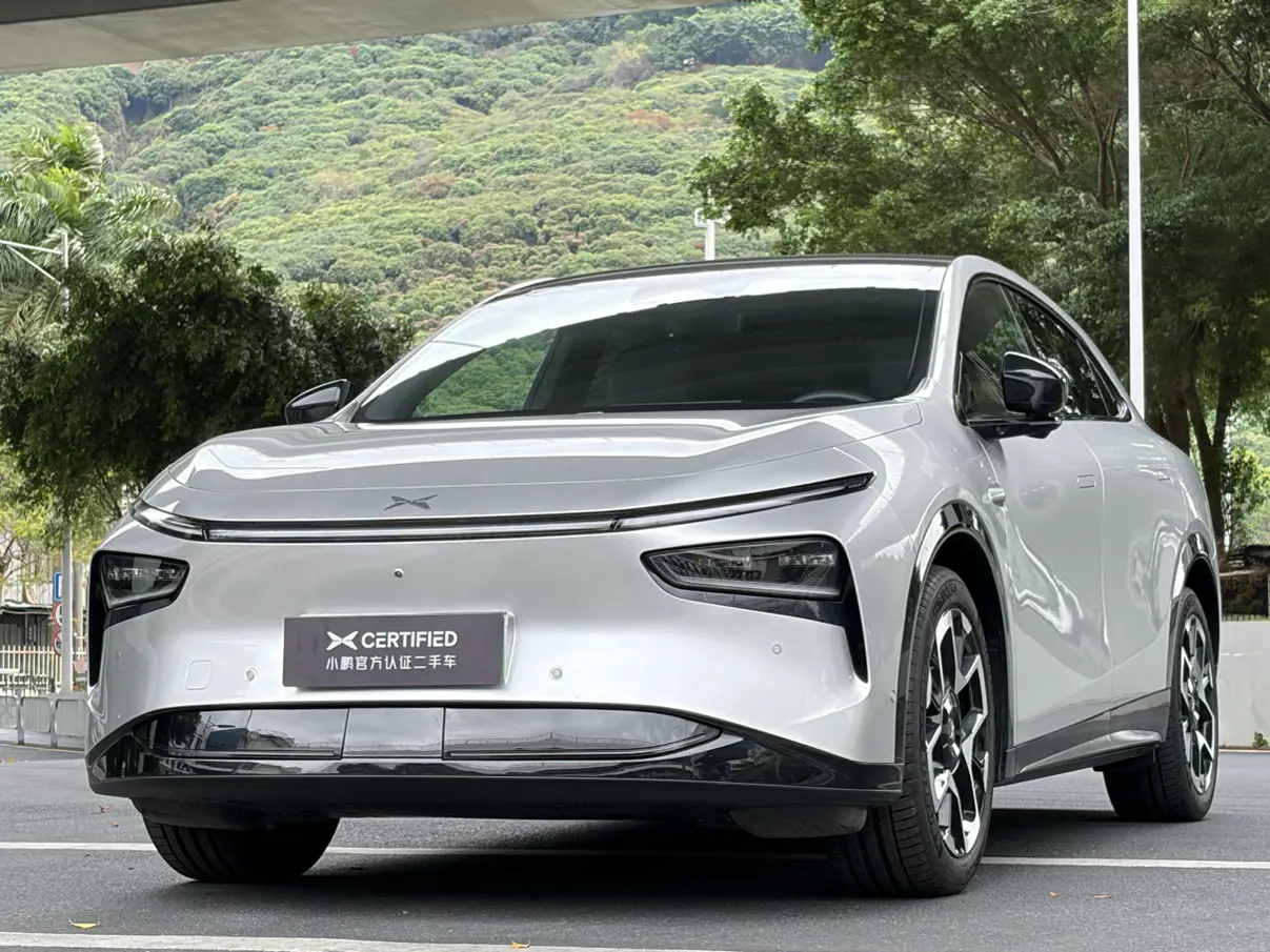 Xpeng G7  из Китая