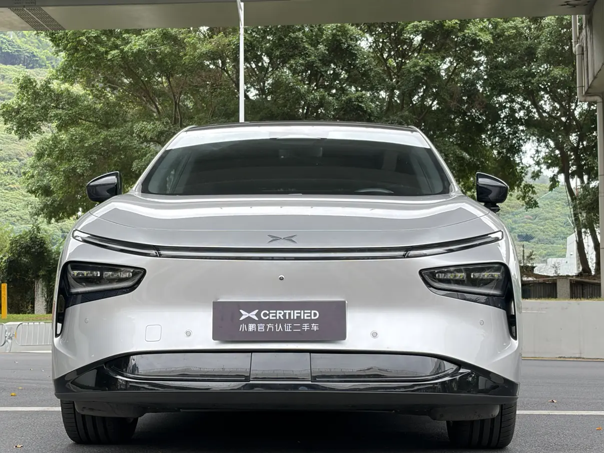 Xpeng G7  из Китая