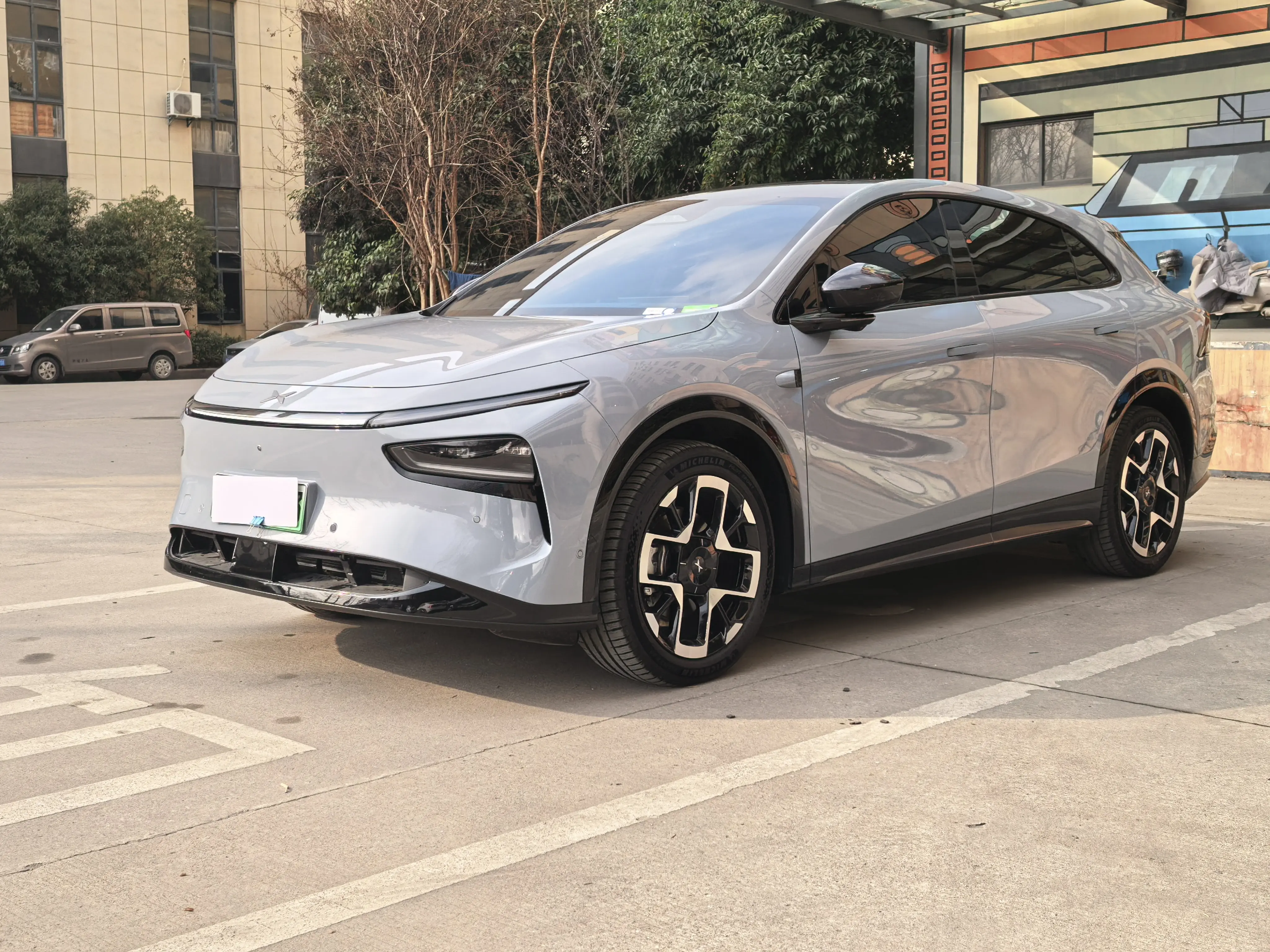 Xpeng G7  из Китая