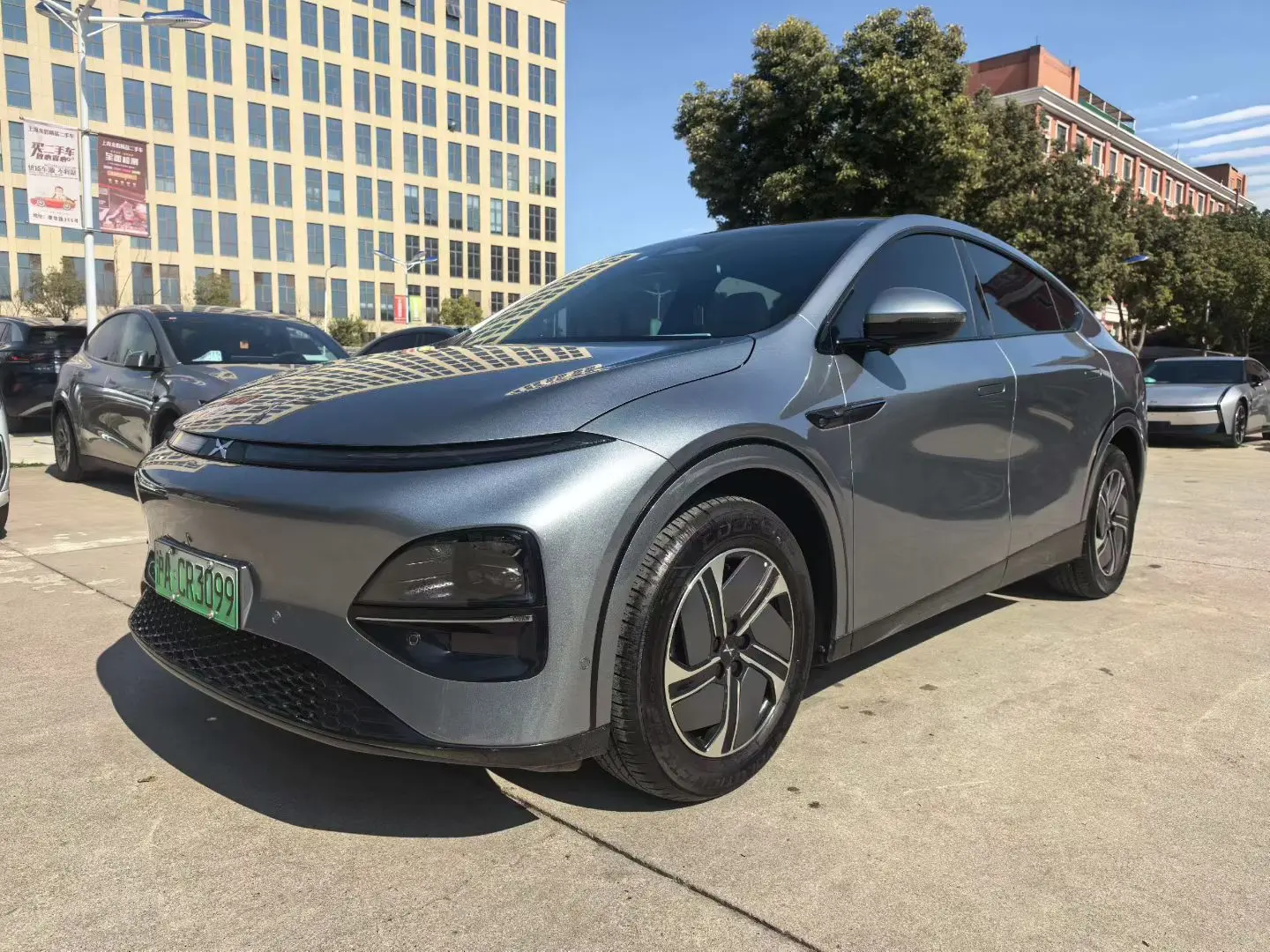 Xpeng G6  из Китая