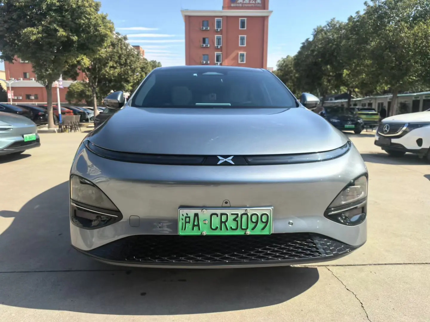 Xpeng G6  из Китая