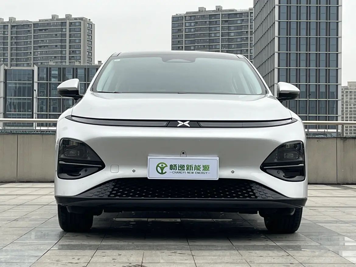 Xpeng G6  из Китая