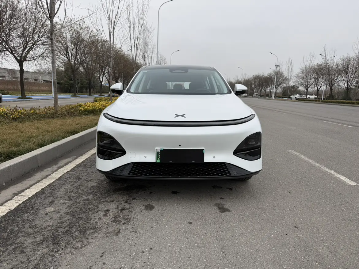 Xpeng G6  из Китая