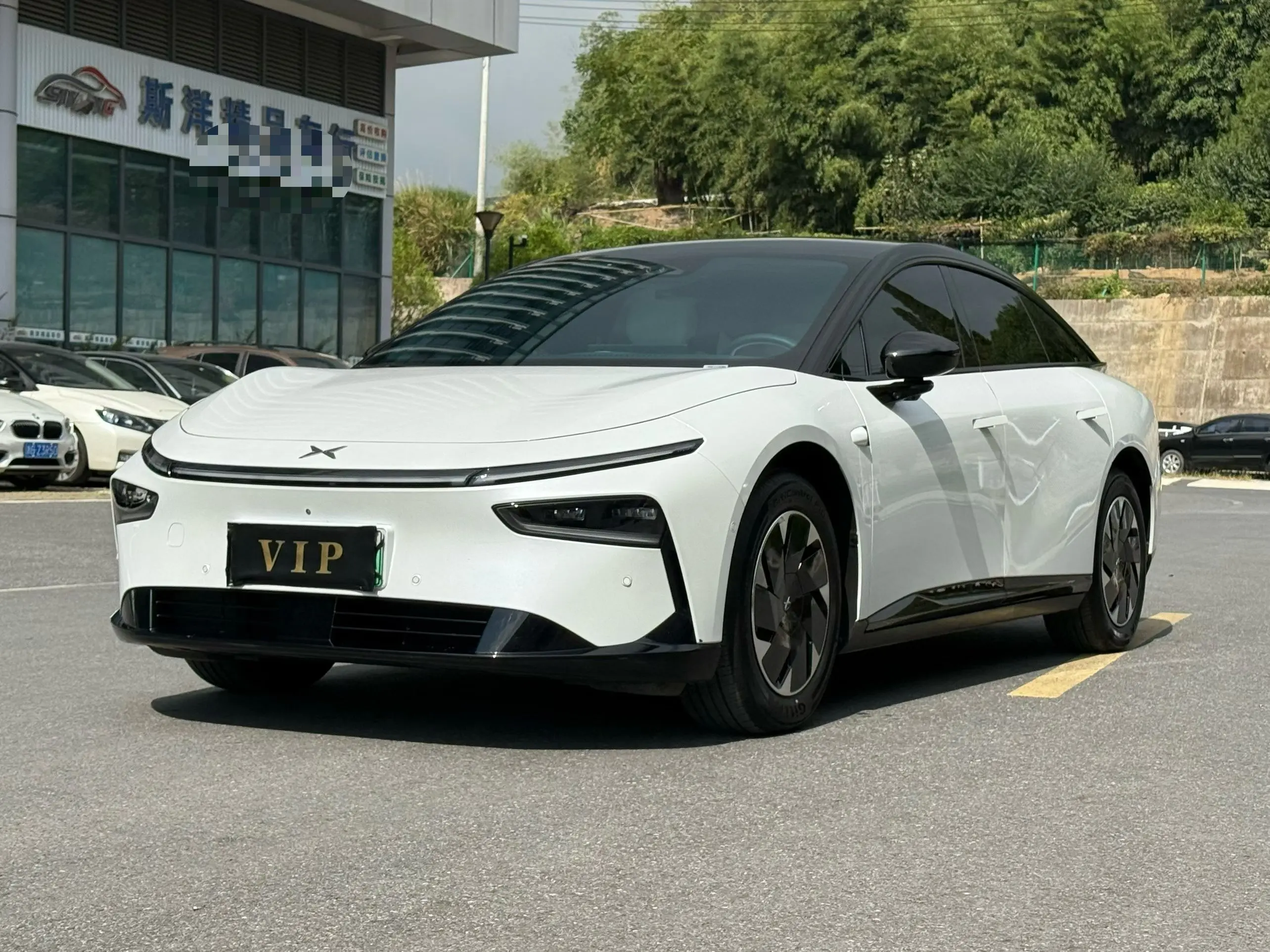 Xpeng P7+  из Китая