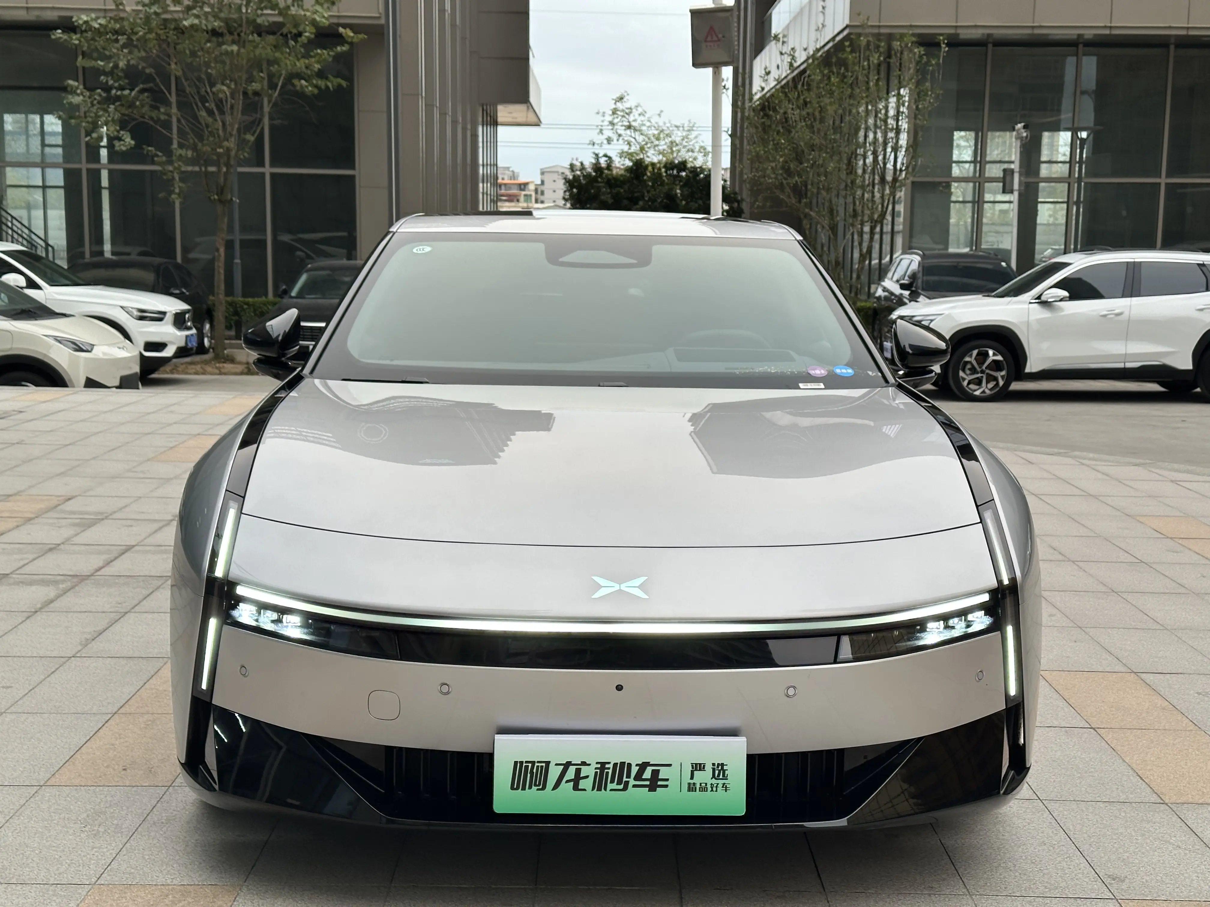 Xpeng P7  из Китая