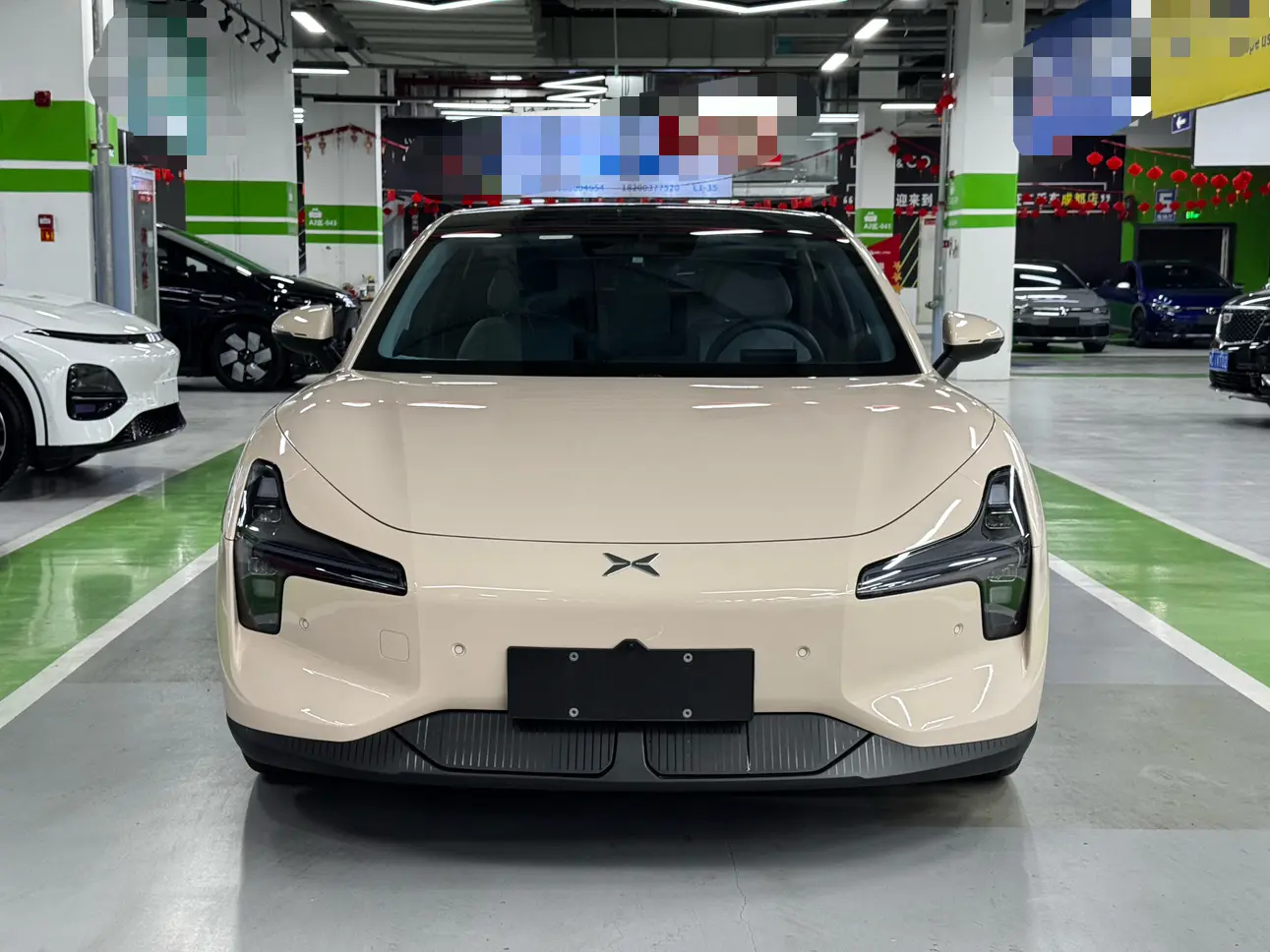 Xpeng Xiaopeng MONA M03  из Китая