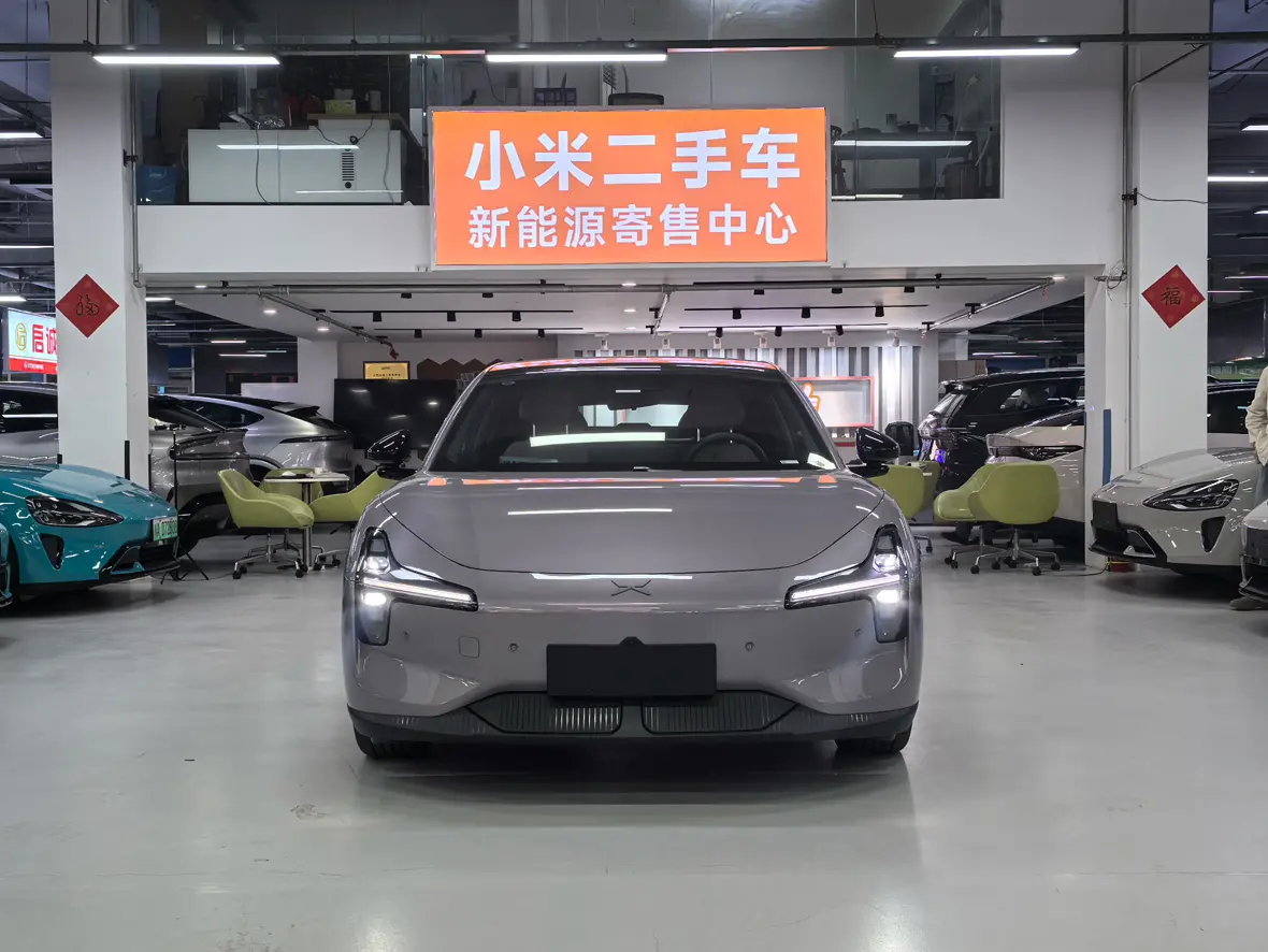 Xpeng Xiaopeng MONA M03  из Китая