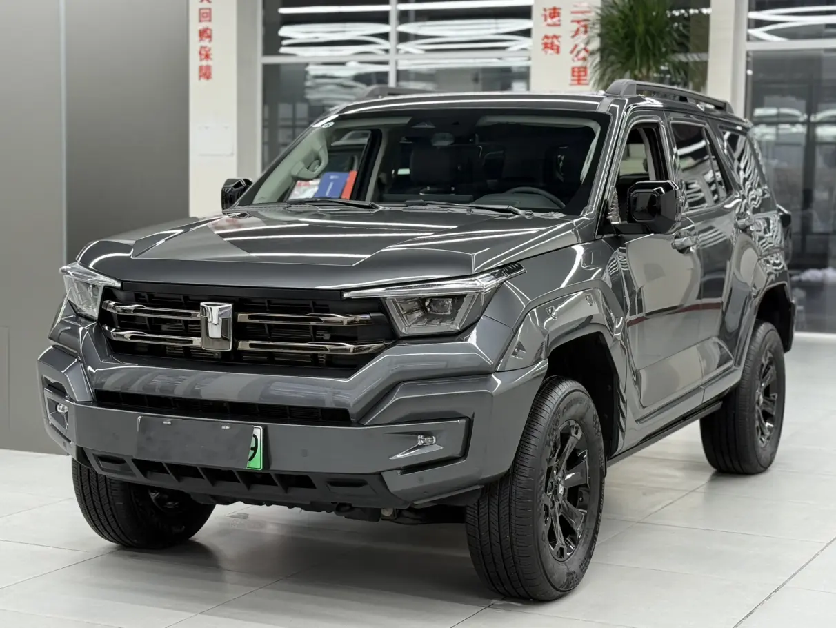 Tank 400 Hi4-T  из Китая