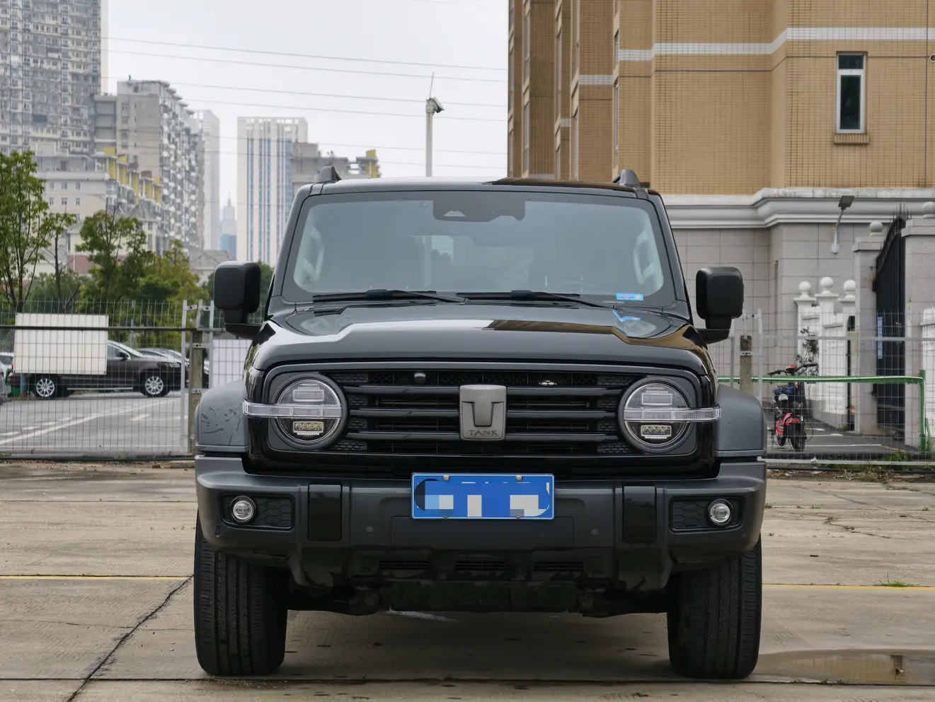 Tank 300  из Китая