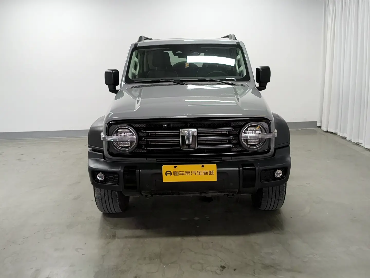 Tank 300  из Китая