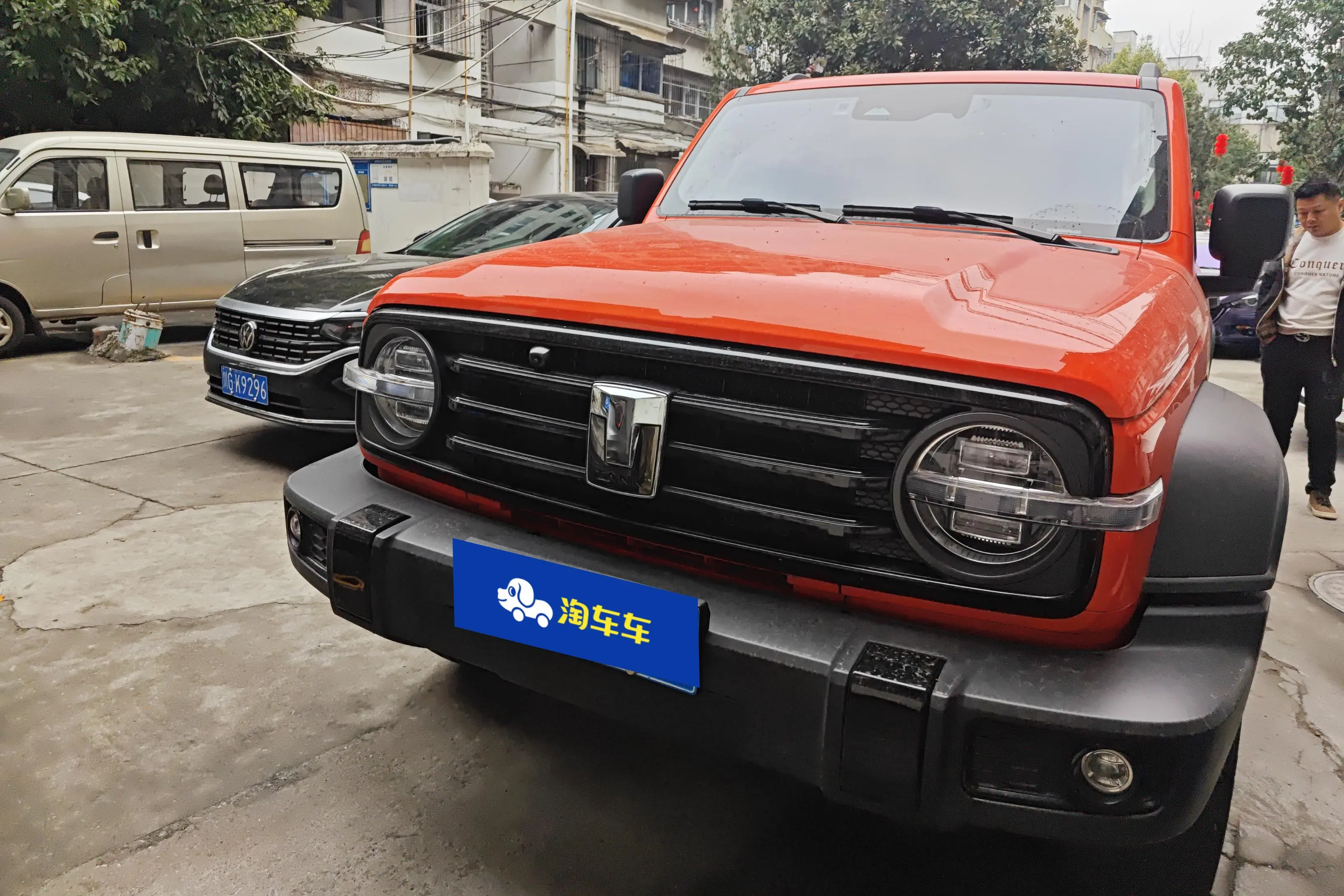 Tank 300  из Китая