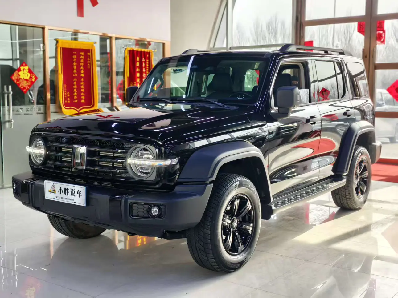 Tank 300  из Китая