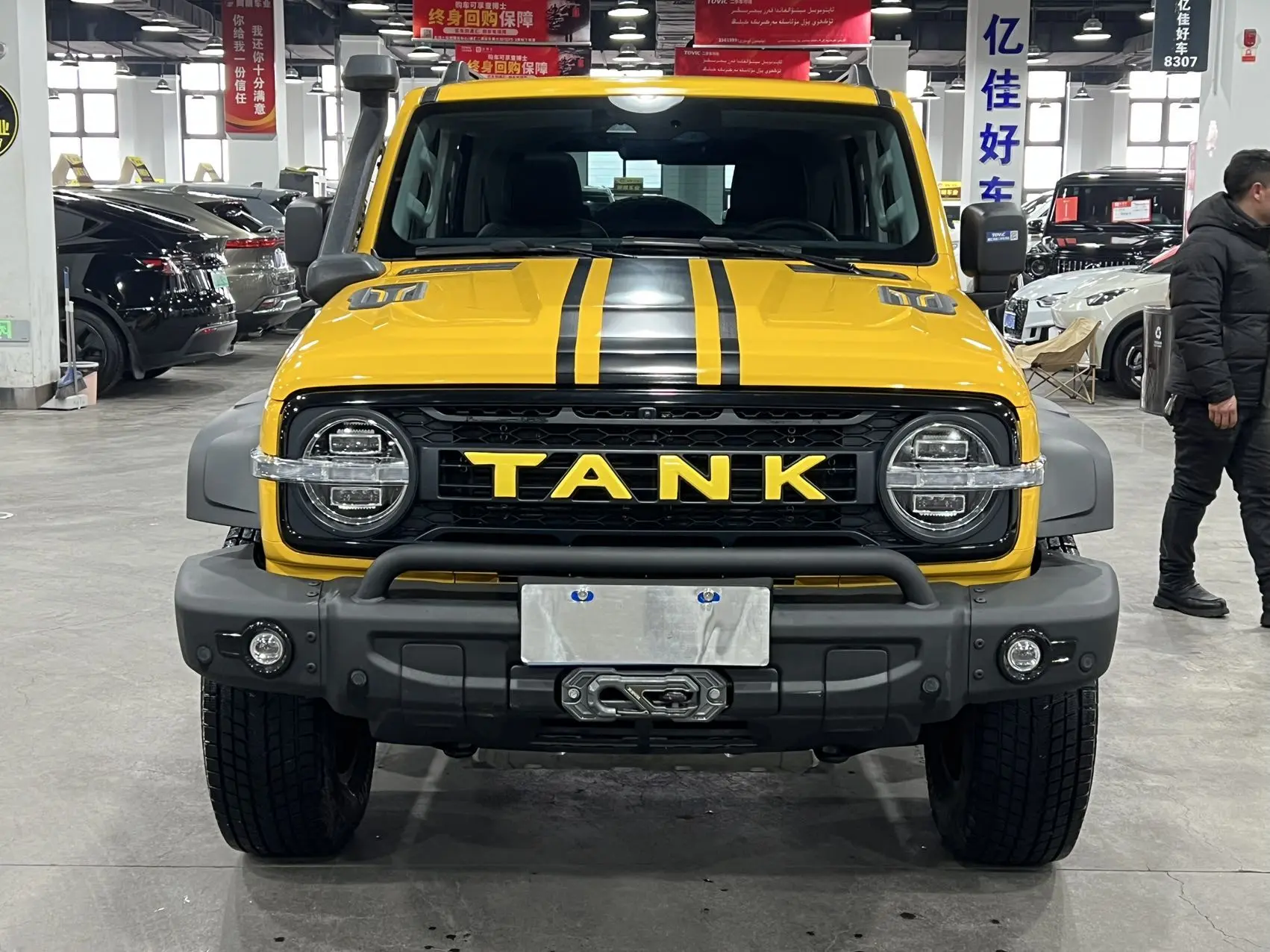 Tank 300  из Китая