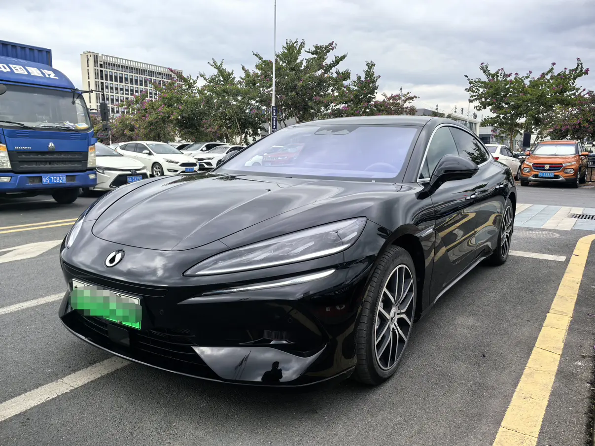 Denza Tengzhong Z9 DM  из Китая