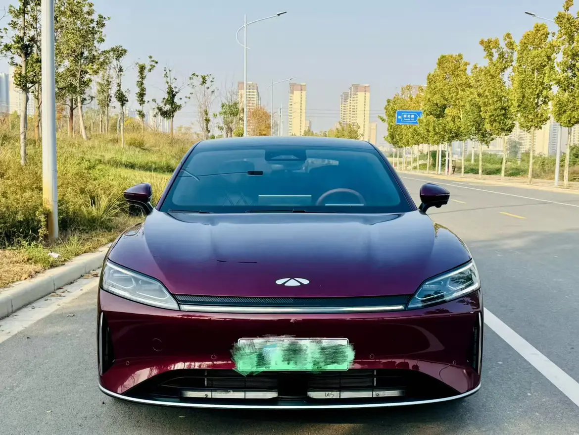 Chery Fengyun A9L  из Китая